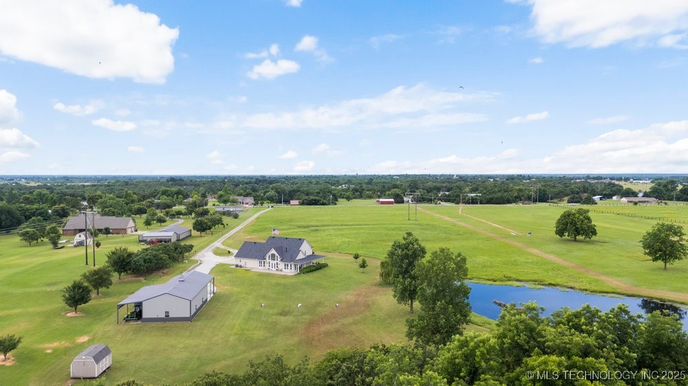 37700 Garretts Lake