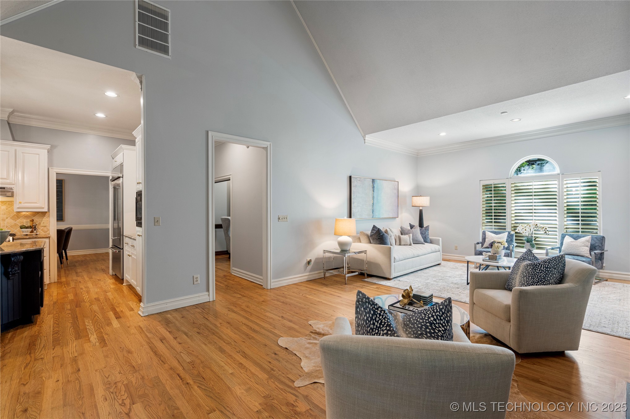 11712 S Allegheny Avenue