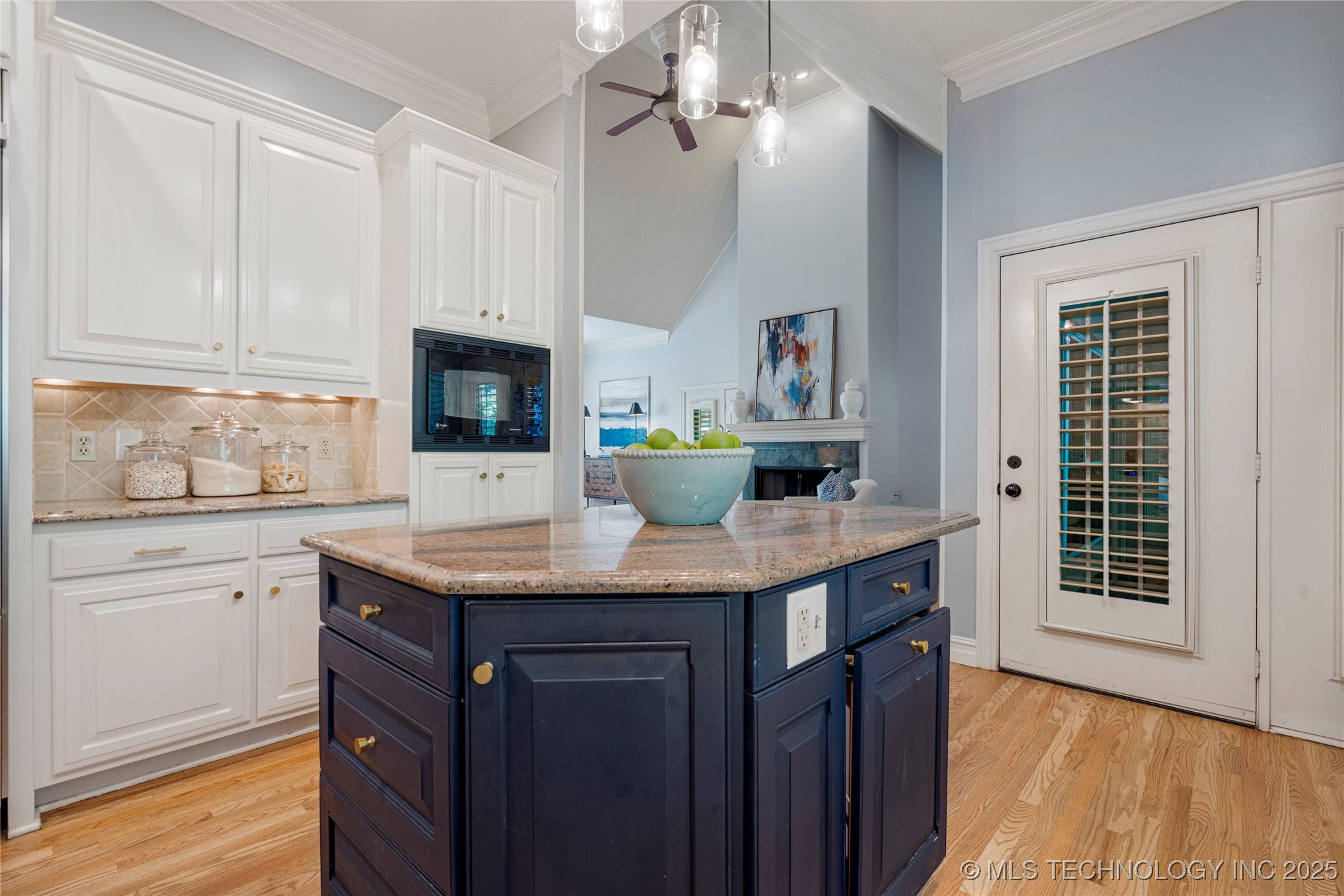 11712 S Allegheny Avenue