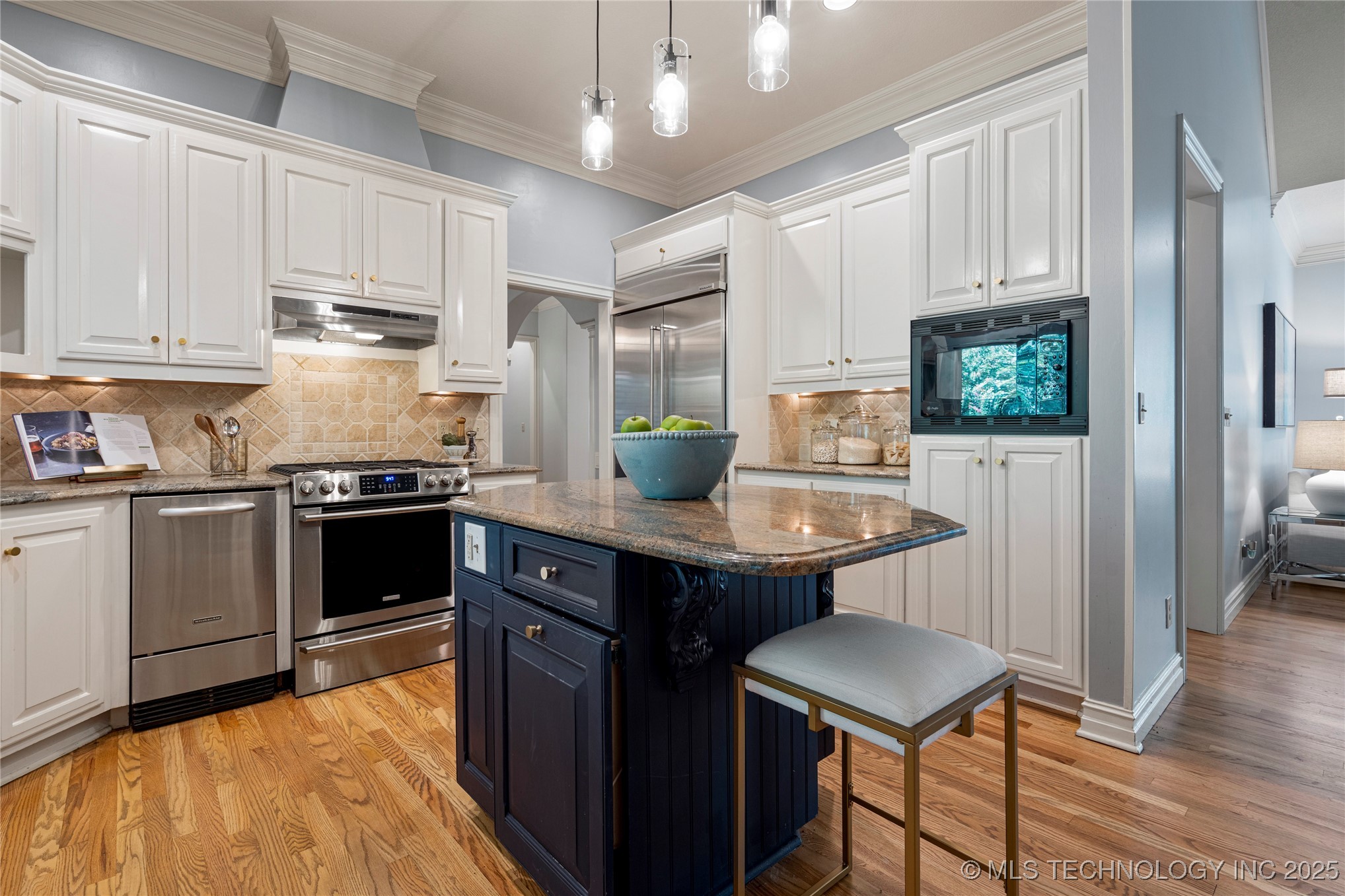 11712 S Allegheny Avenue