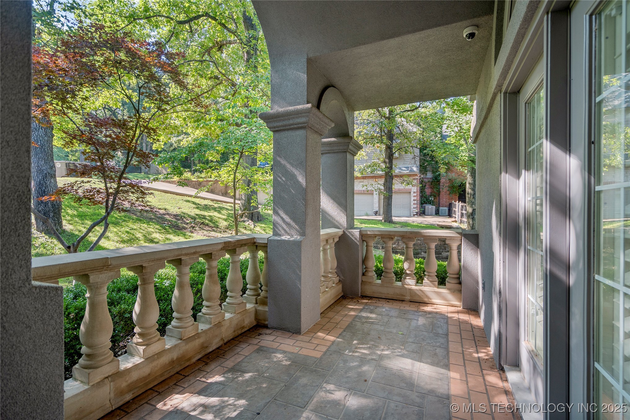 11712 S Allegheny Avenue