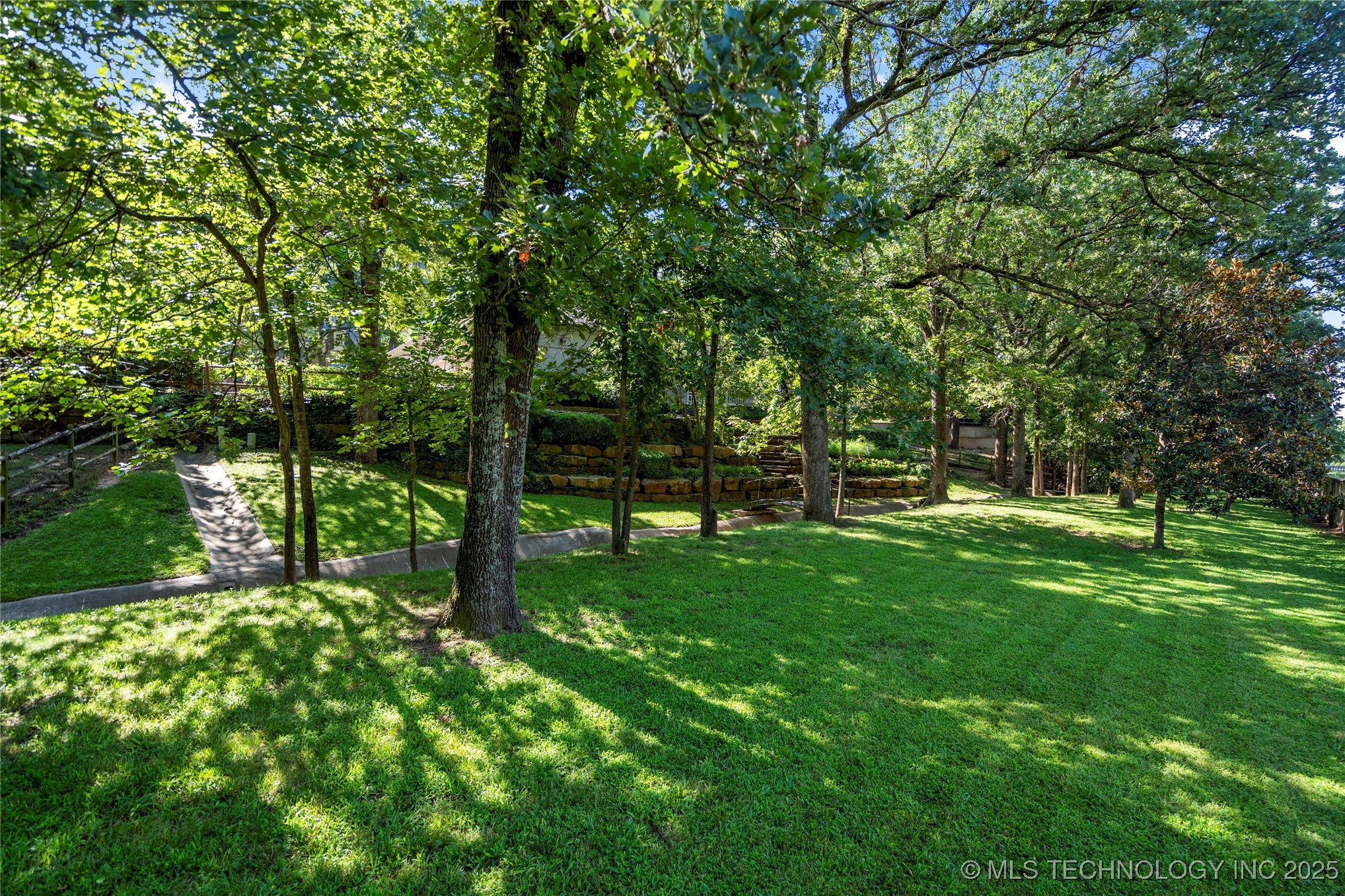 11712 S Allegheny Avenue