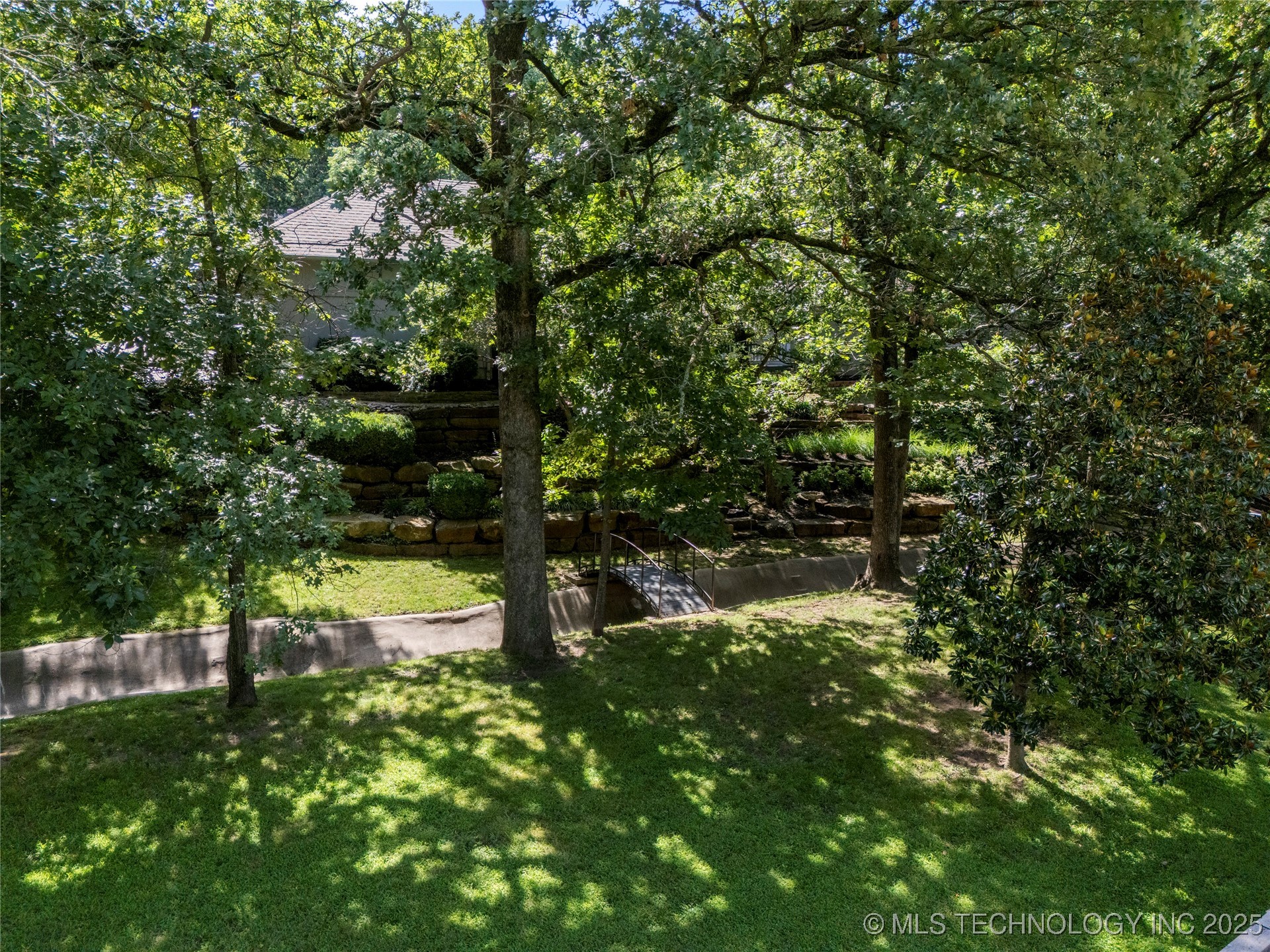 11712 S Allegheny Avenue