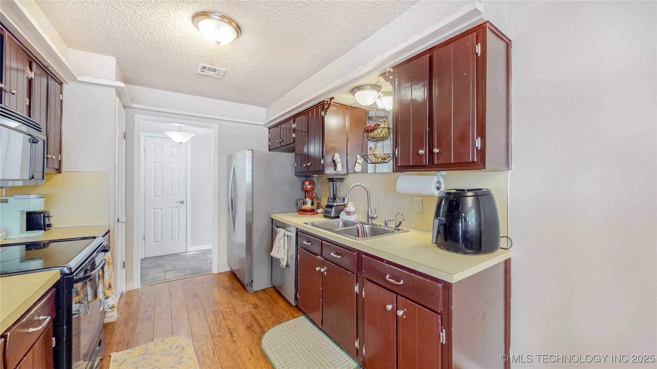 5605 S 95th East Avenue