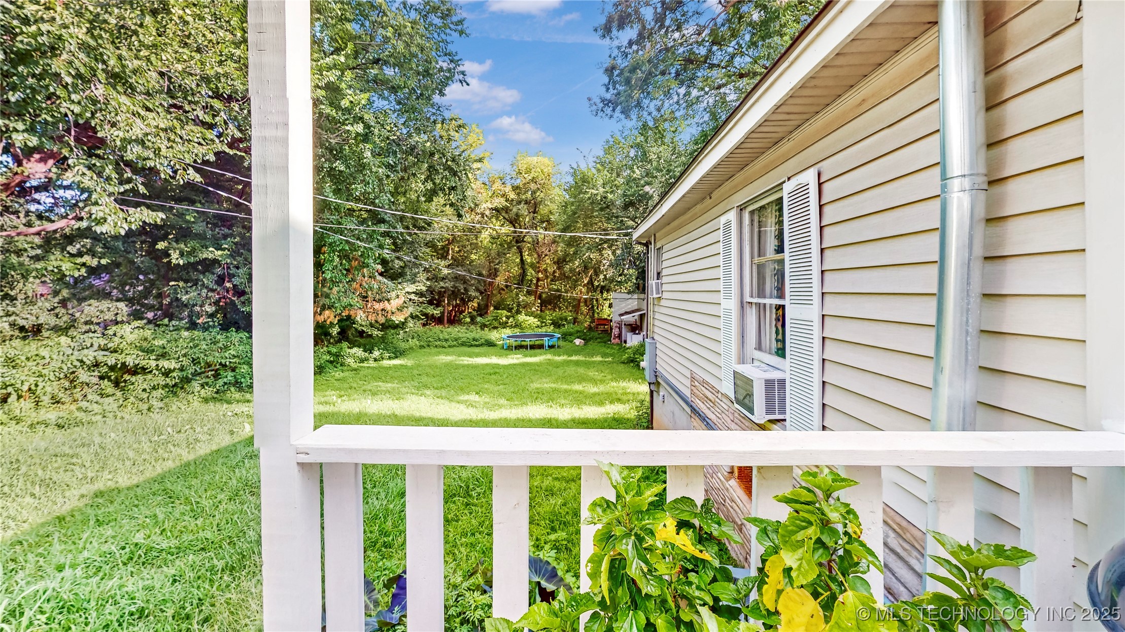 3504 W Edison Street