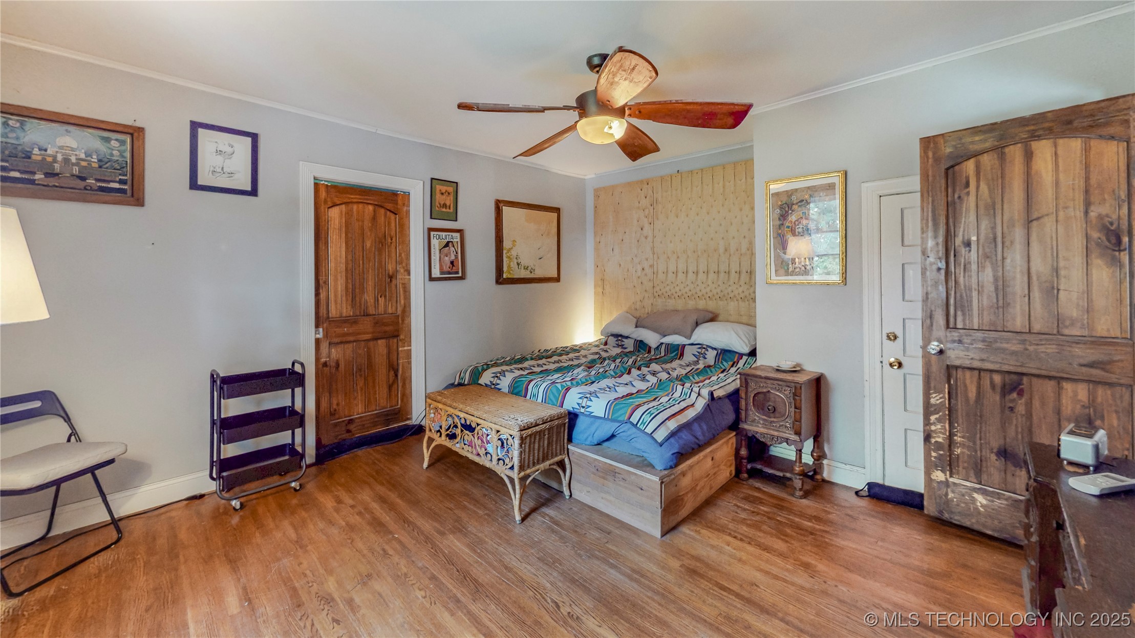 3504 W Edison Street