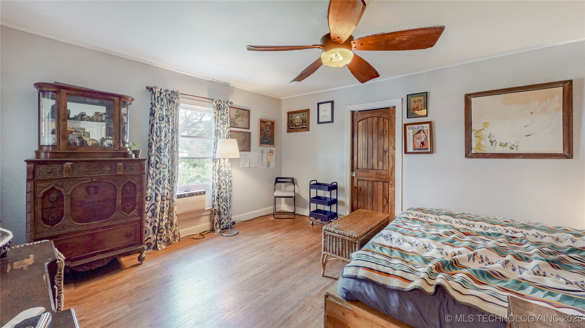 3504 W Edison Street