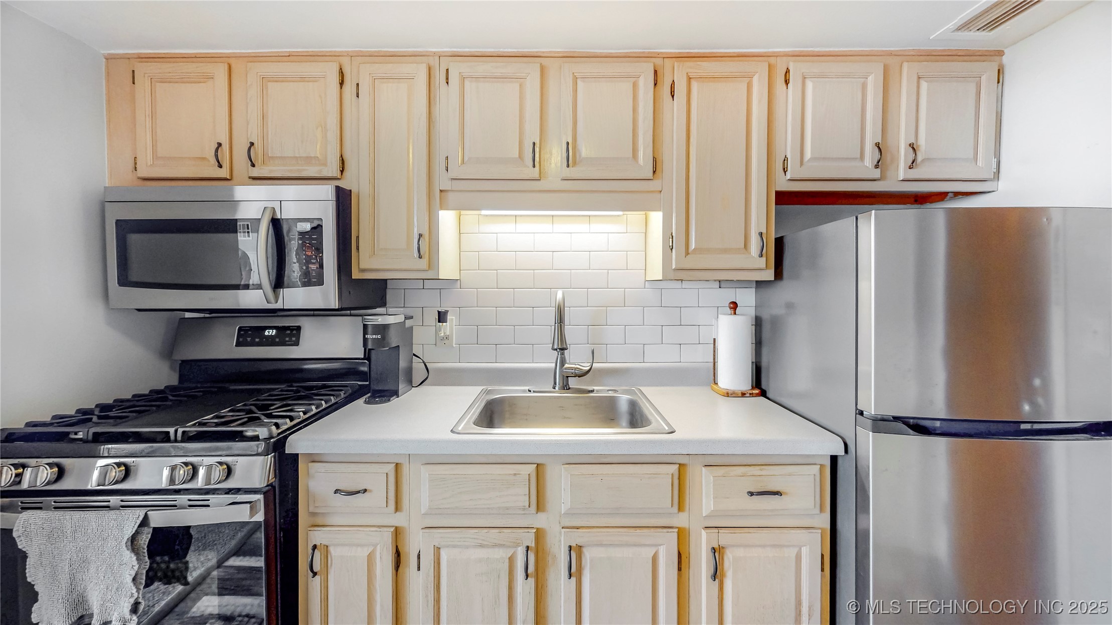 410 W 7th Street 1921