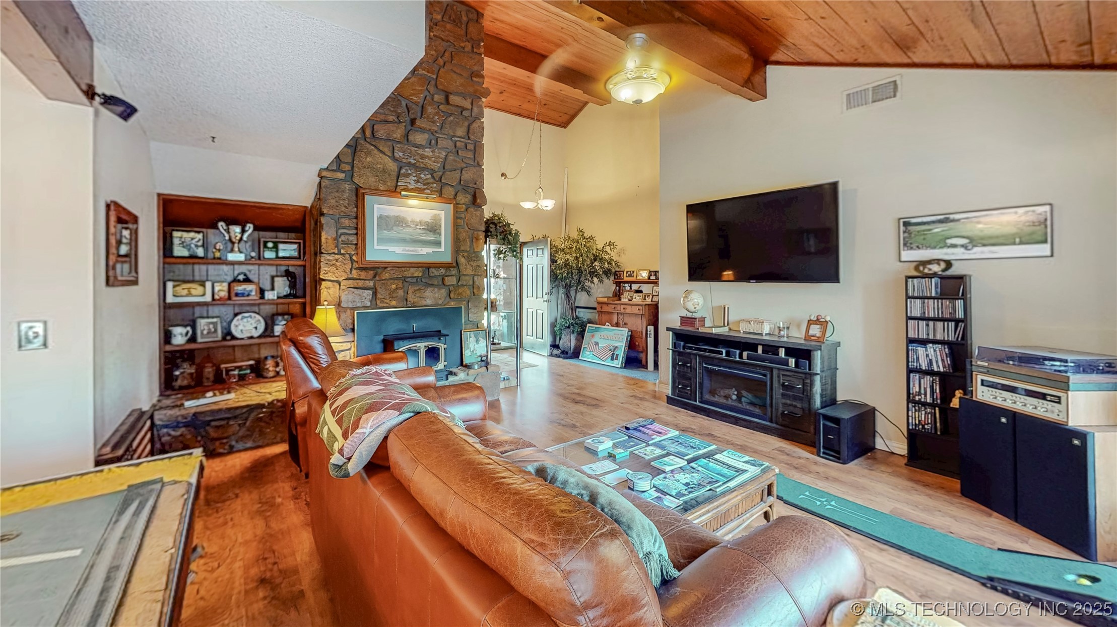 1013 W Queens Street