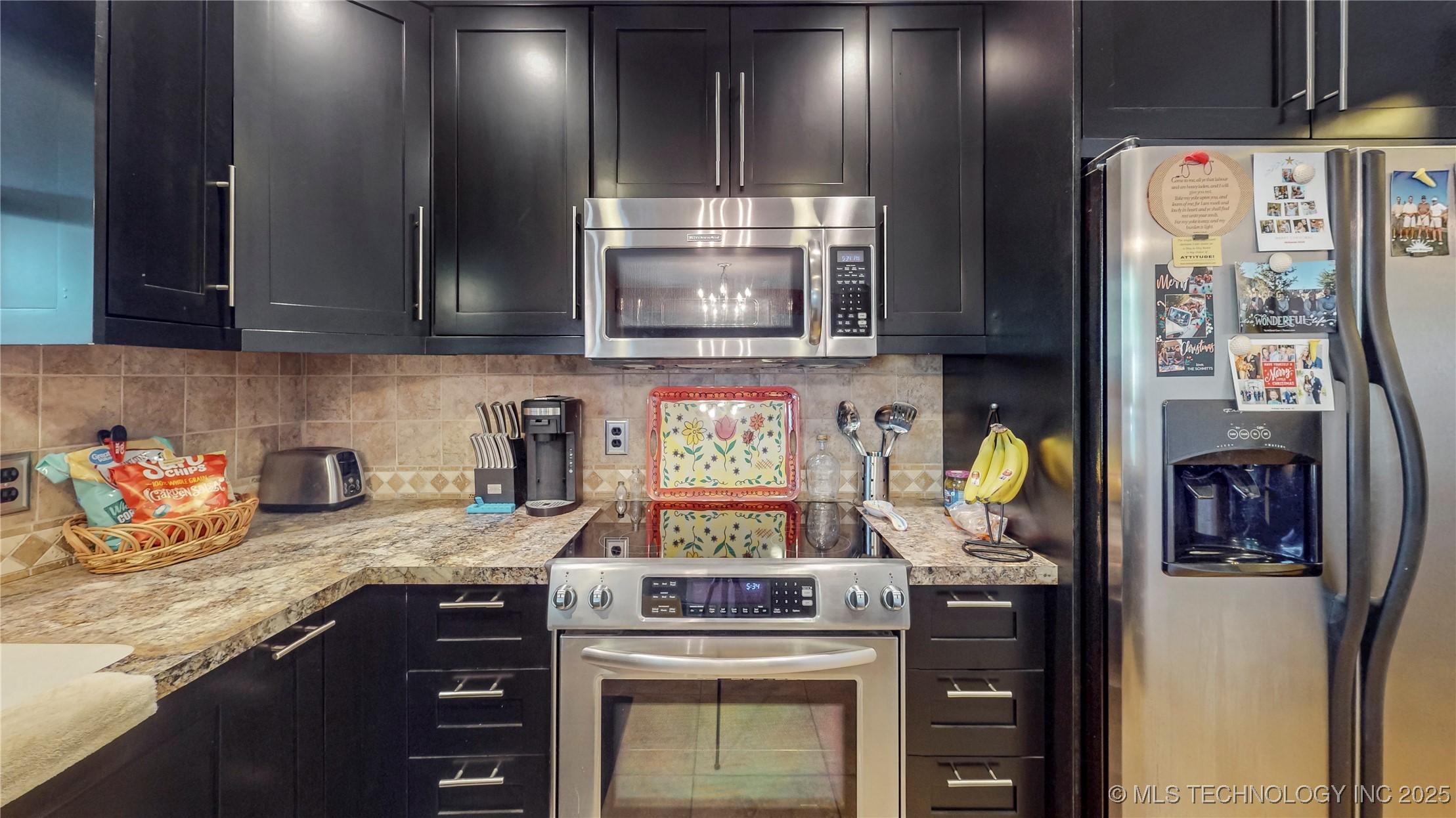 1013 W Queens Street