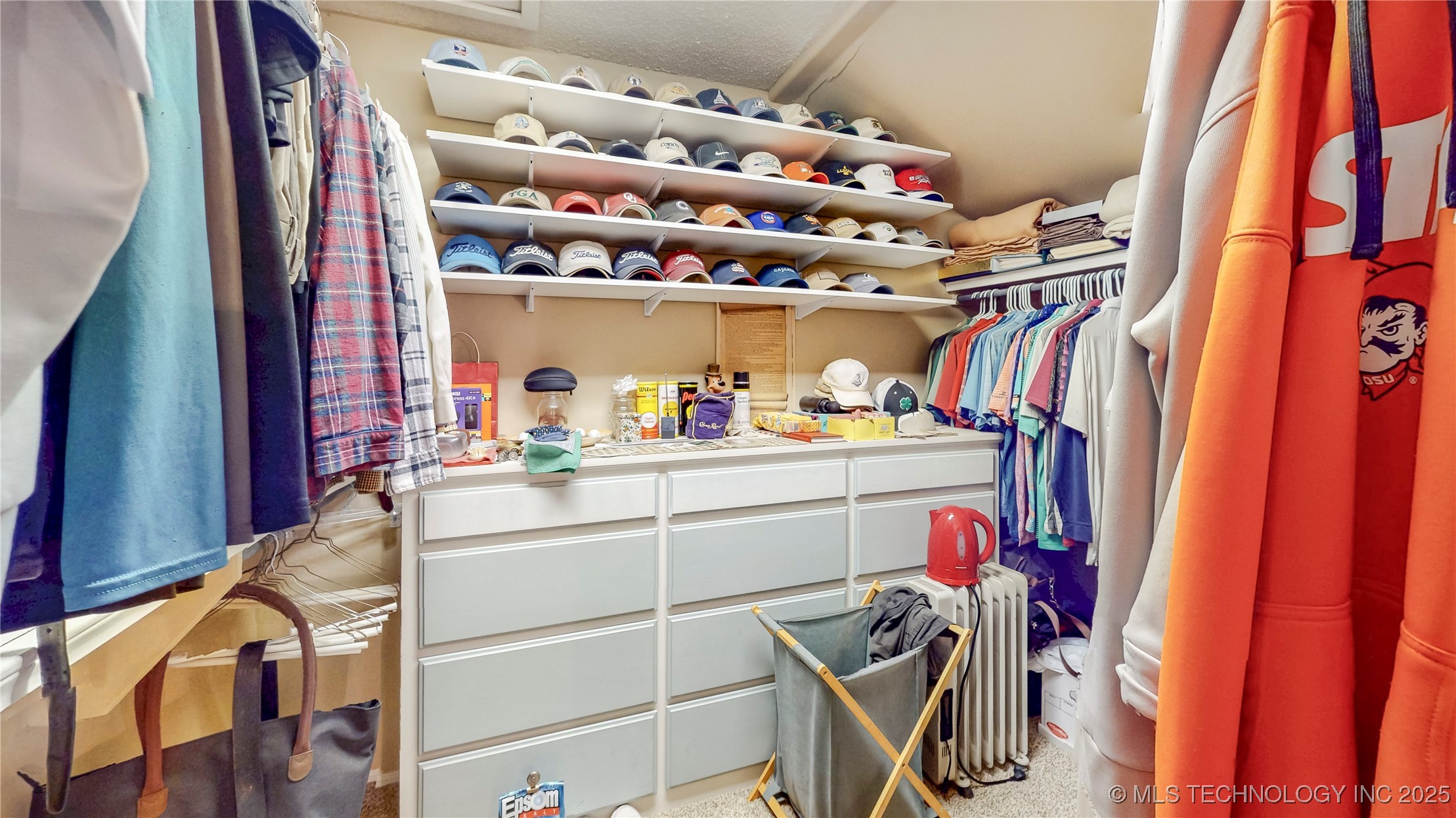 1013 W Queens Street