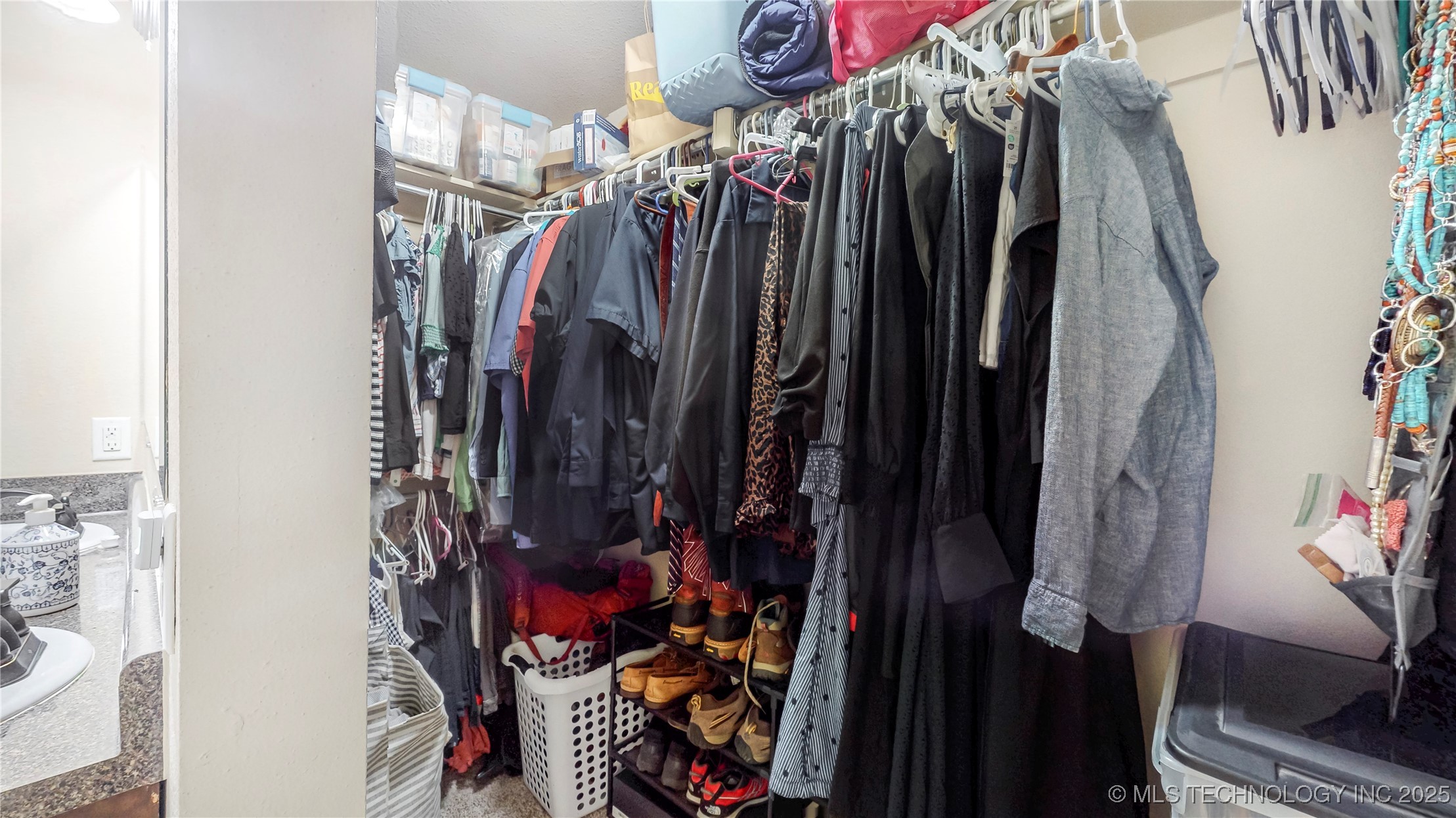 9248 S 254th East Avenue