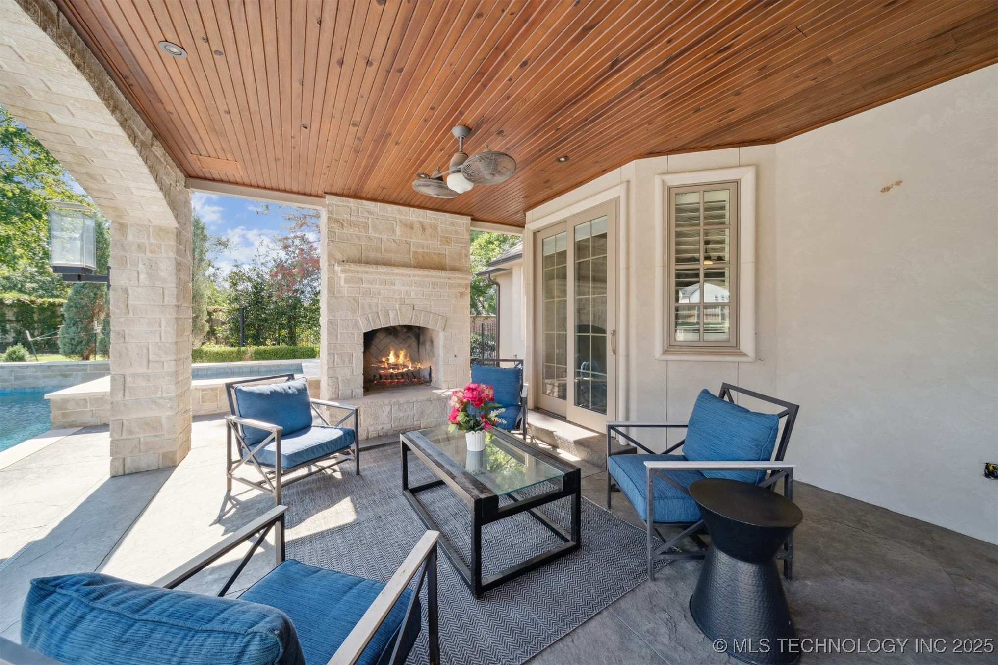 3633 E 104th Street
