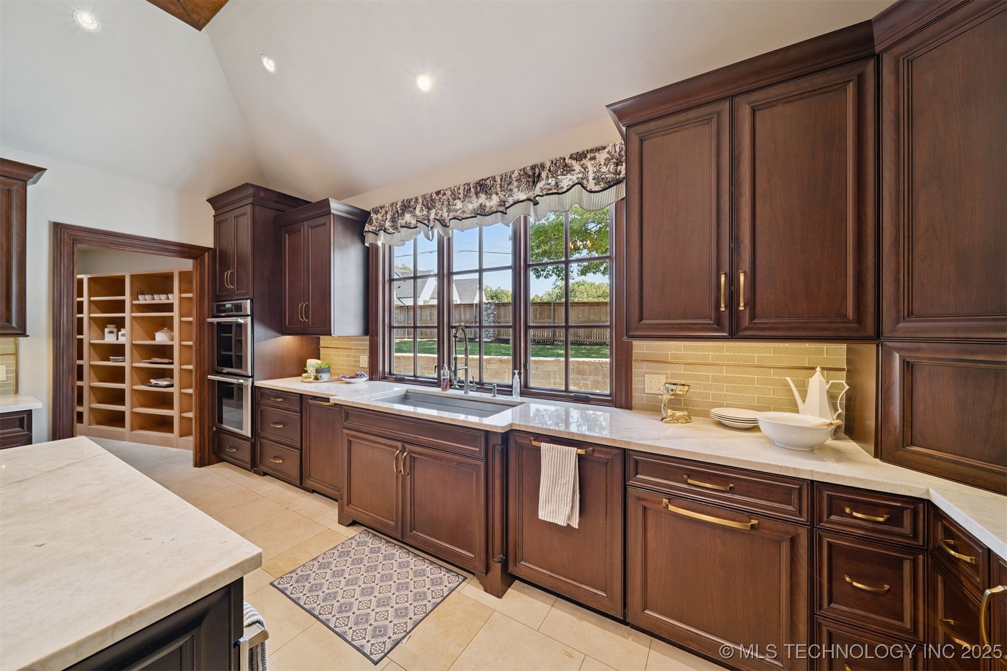 3633 E 104th Street