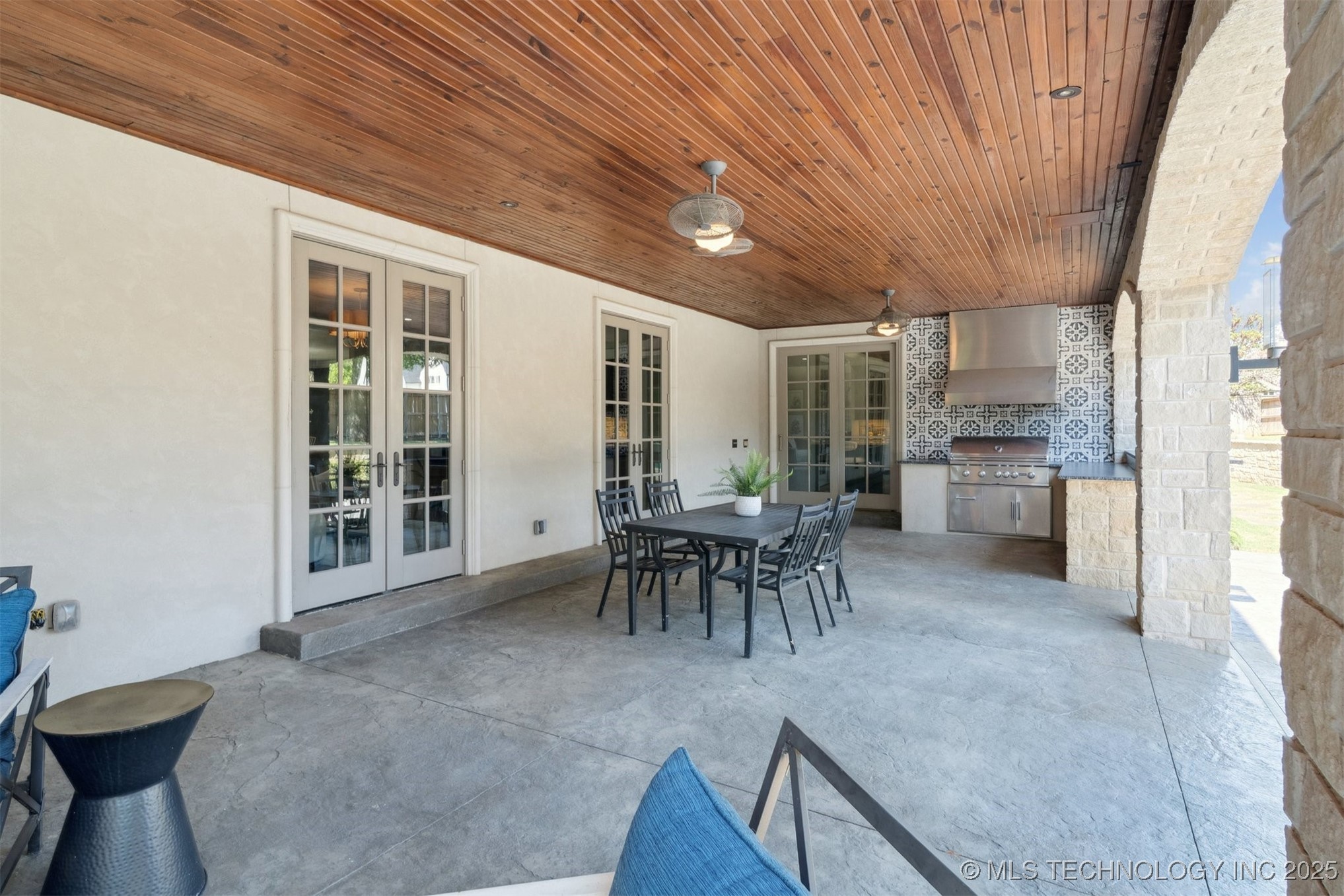 3633 E 104th Street