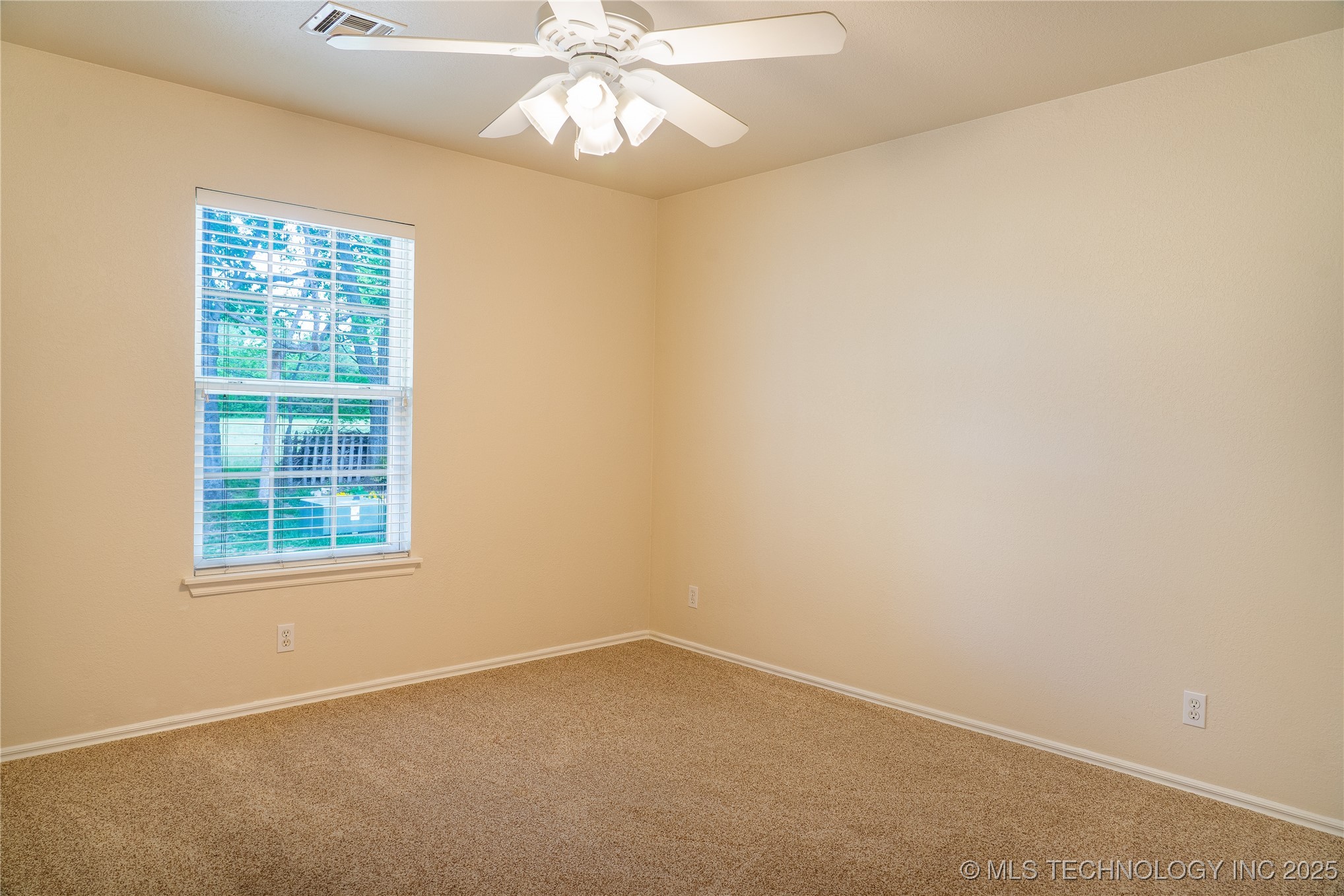 7492 N 133rd East Avenue