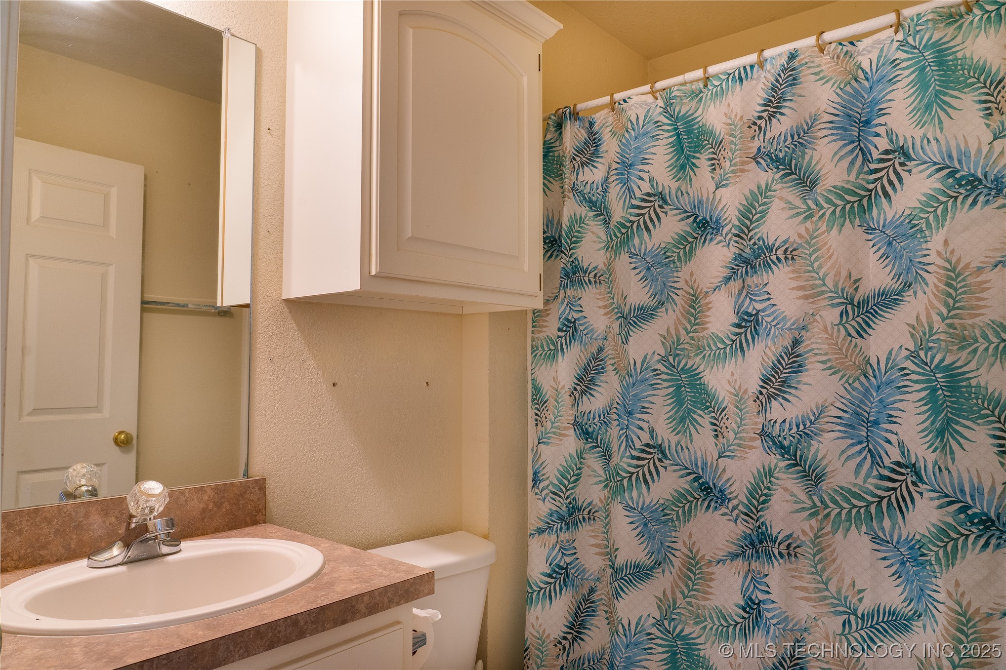 1230 W Dupont Street