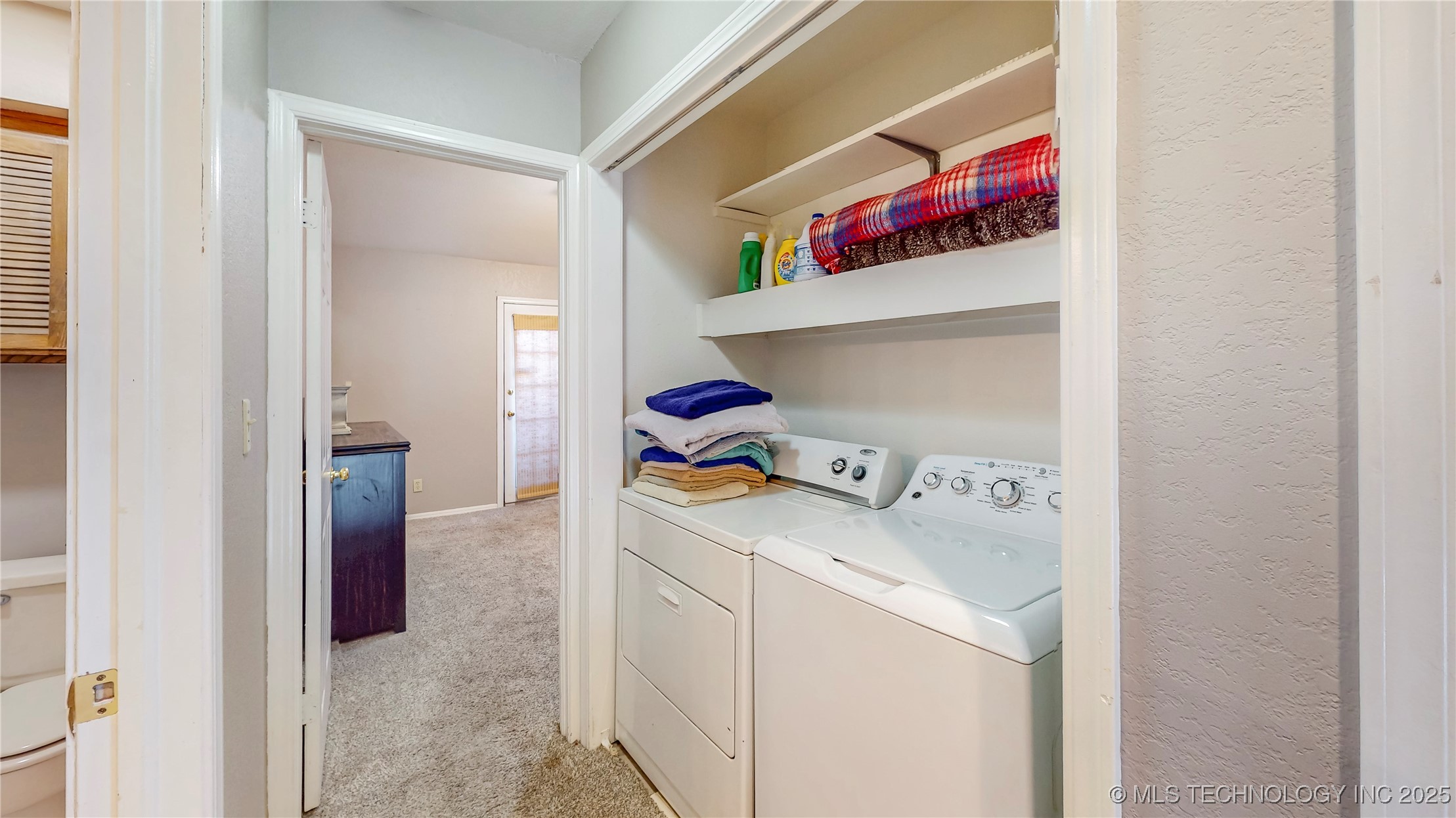 8906 S OXFORD Avenue S 303