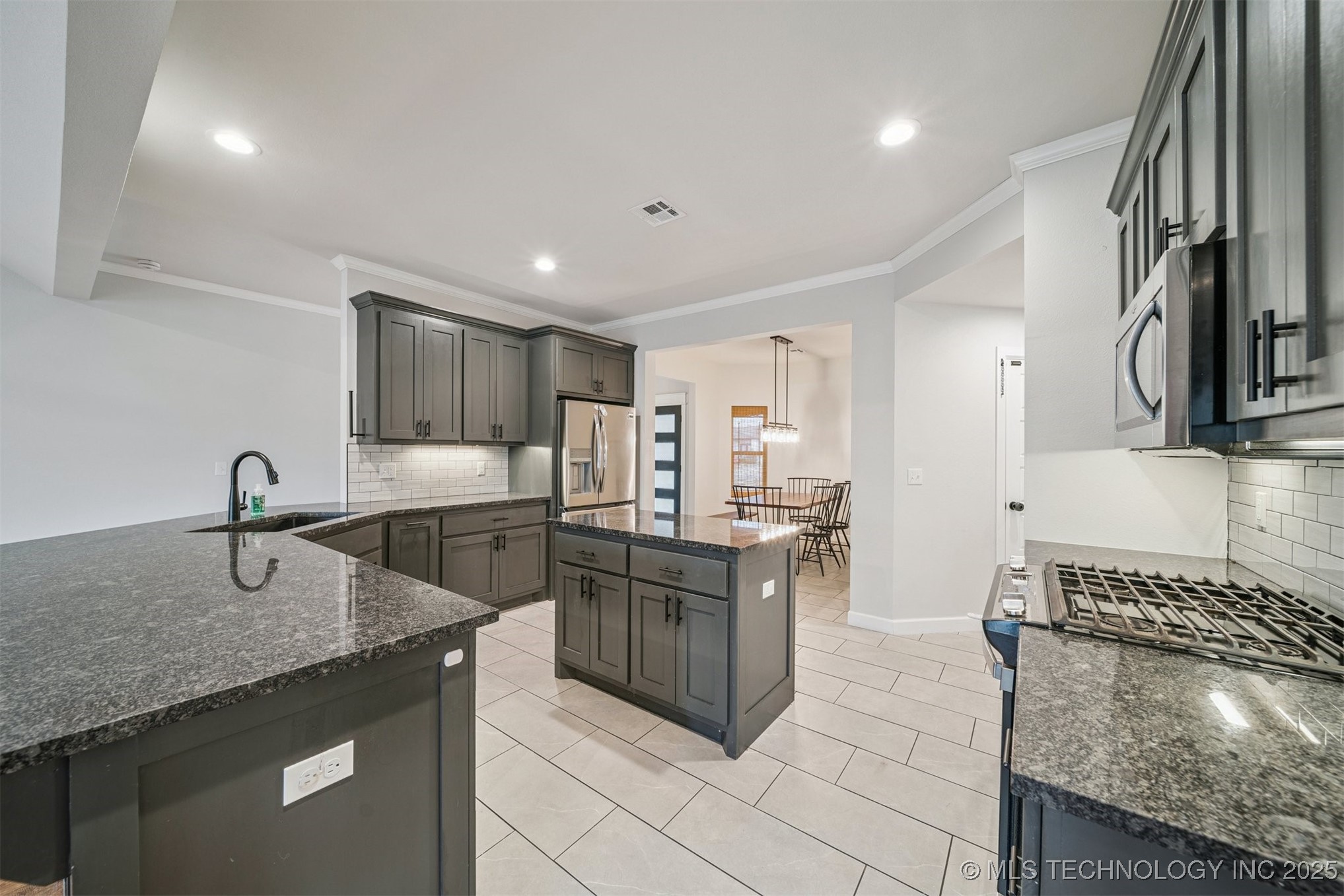 10106 S 228th East Avenue