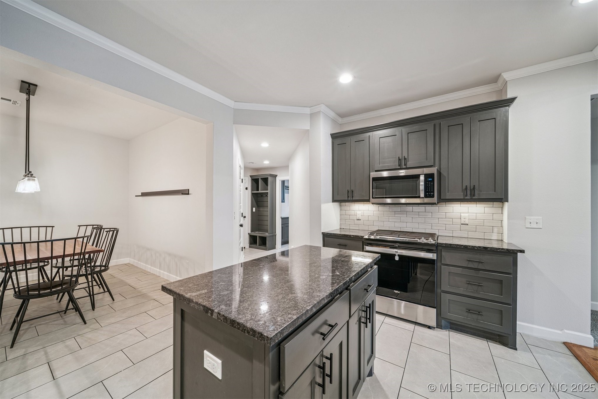 10106 S 228th East Avenue