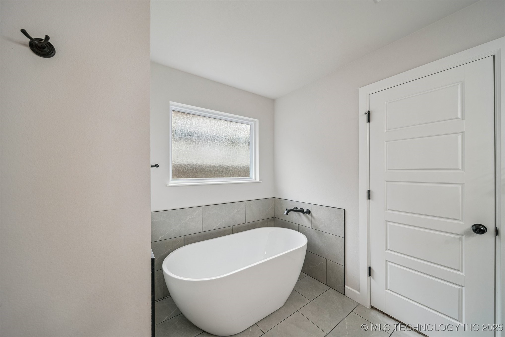 10106 S 228th East Avenue