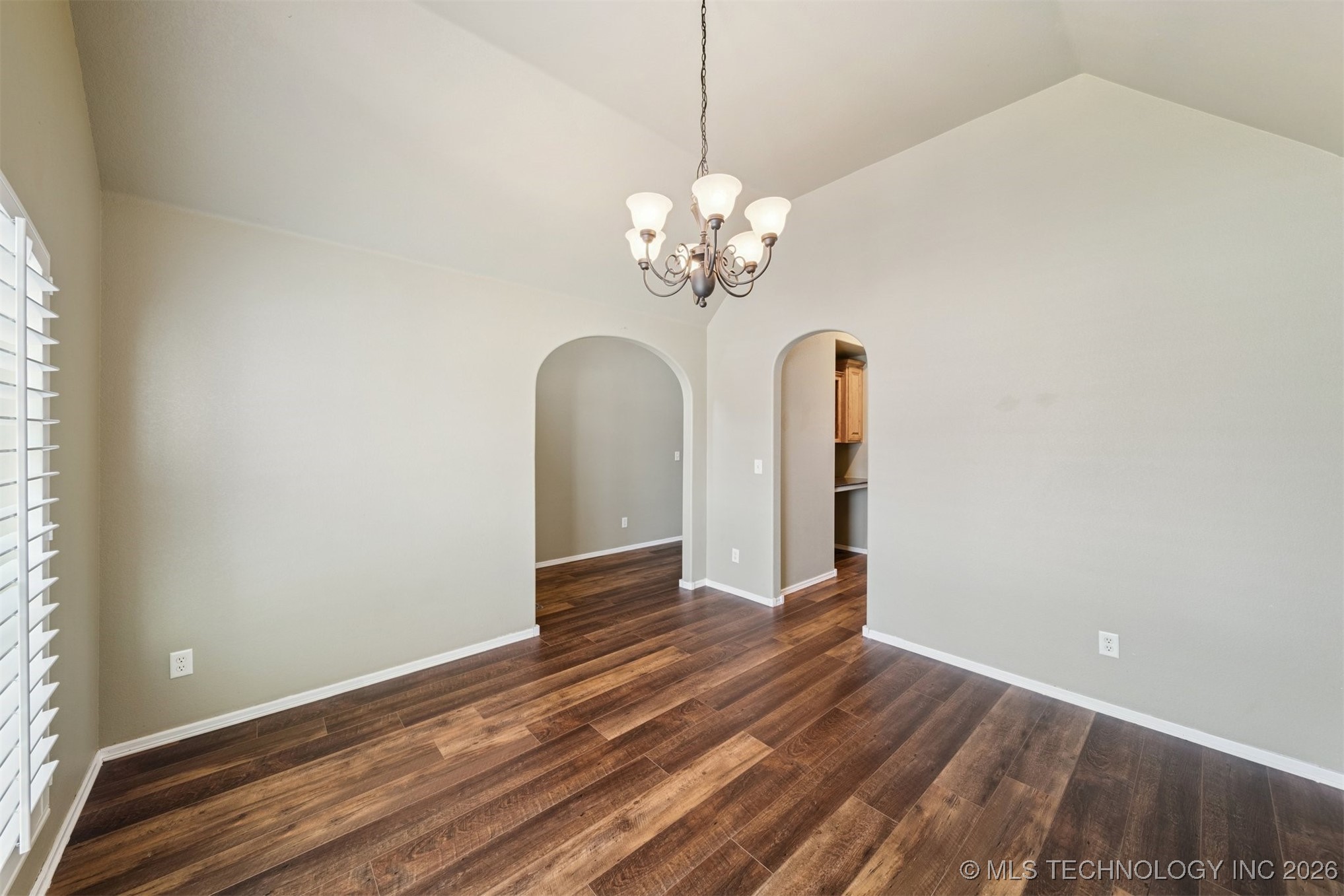 11710 S Willow Place