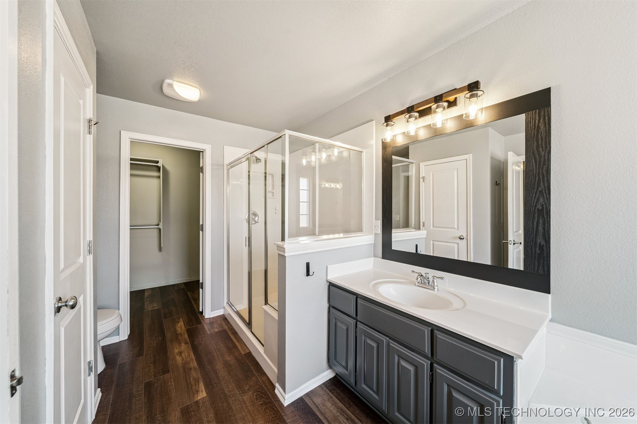 11710 S Willow Place