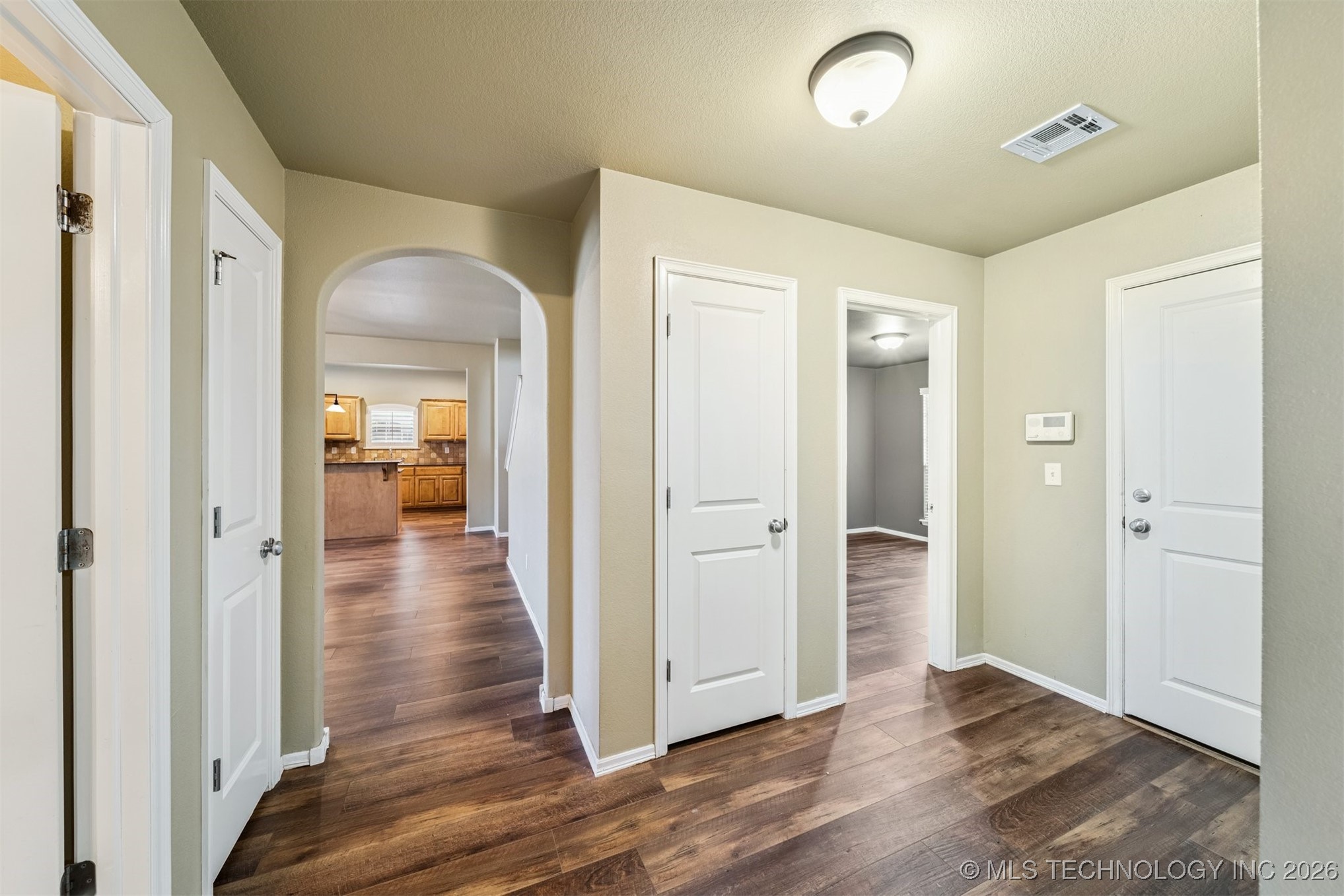 11710 S Willow Place