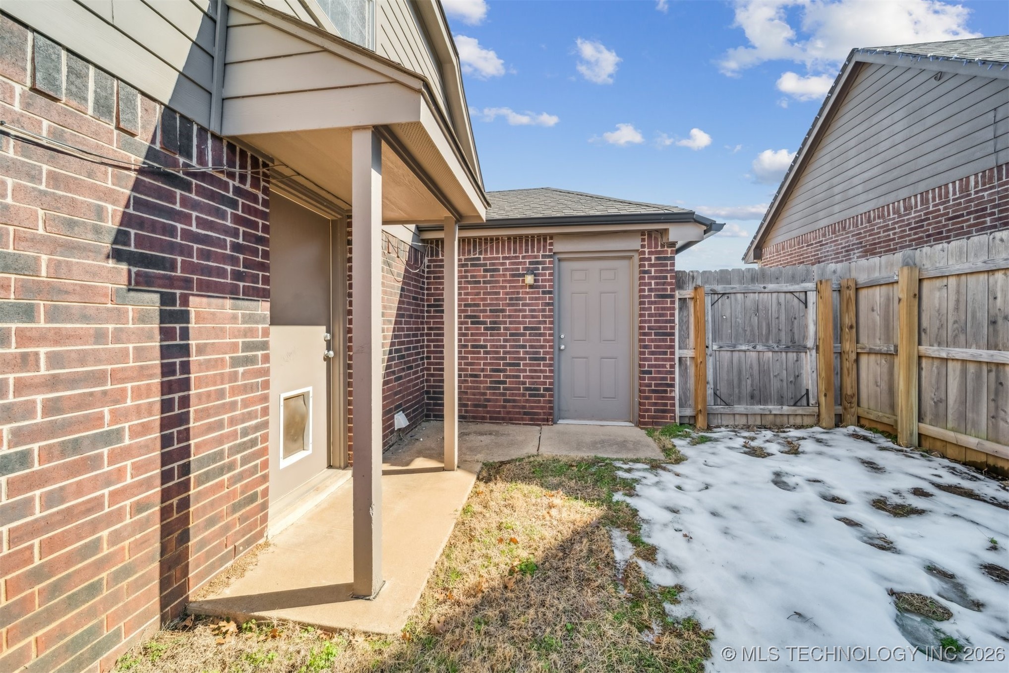 11710 S Willow Place