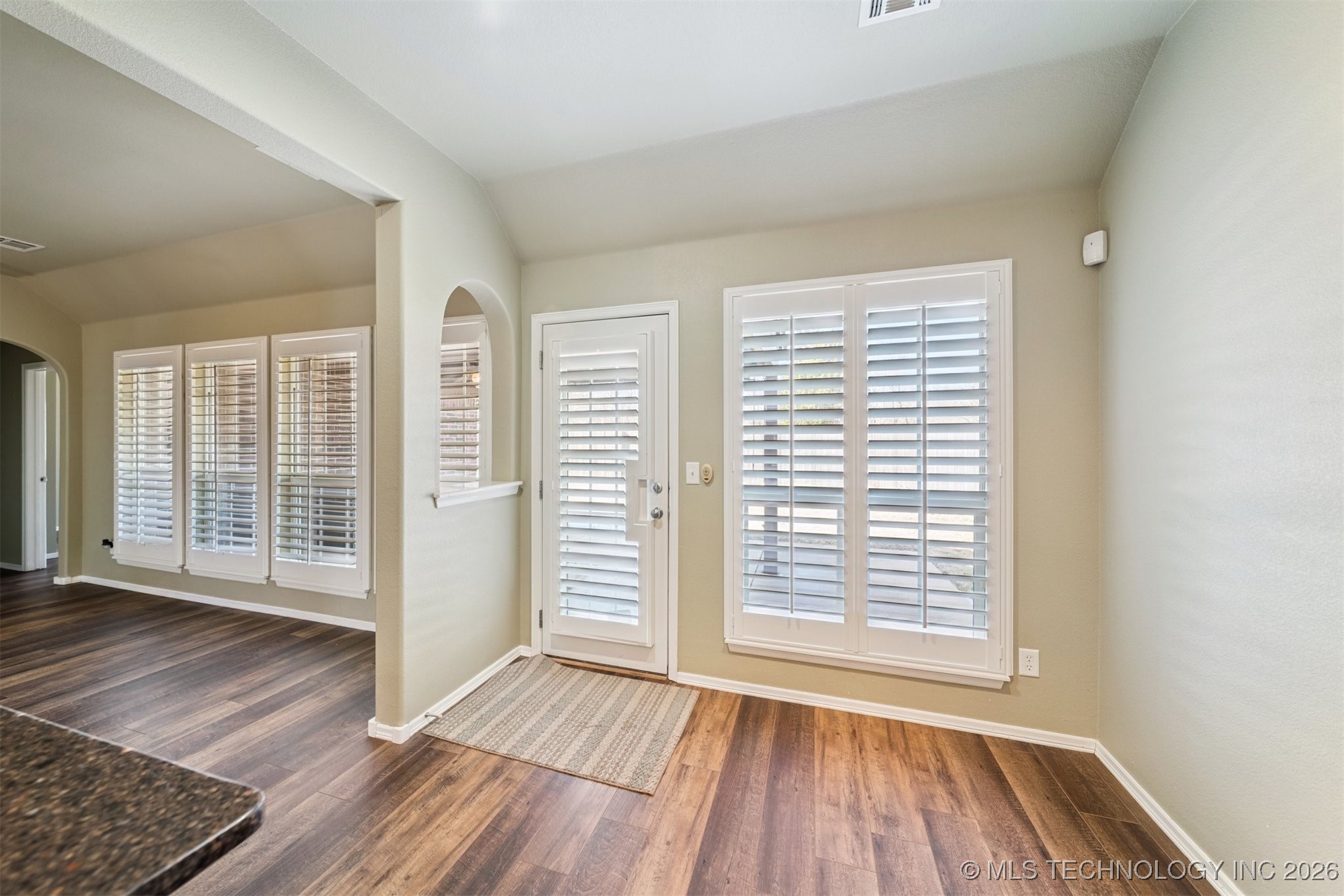 11710 S Willow Place