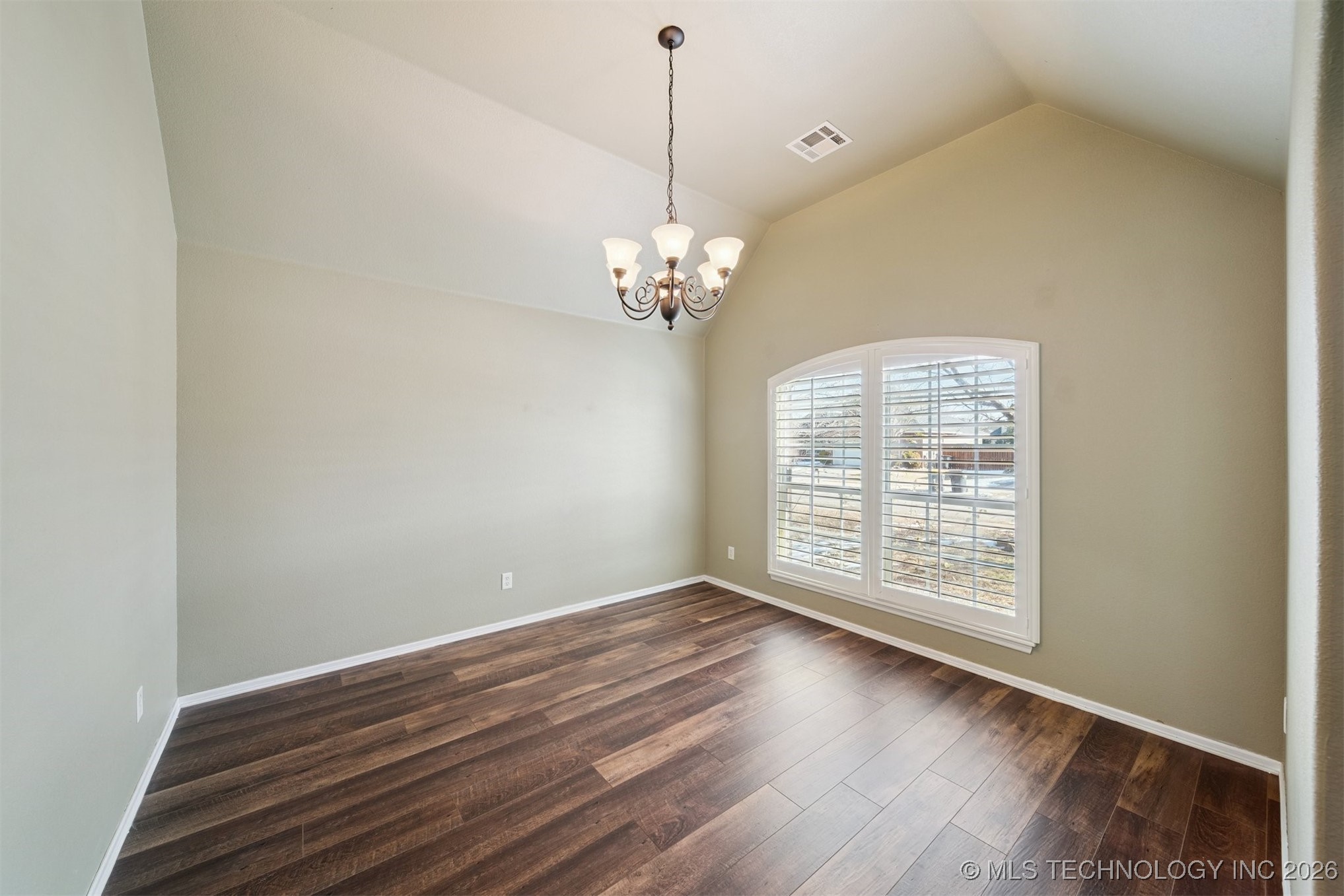 11710 S Willow Place