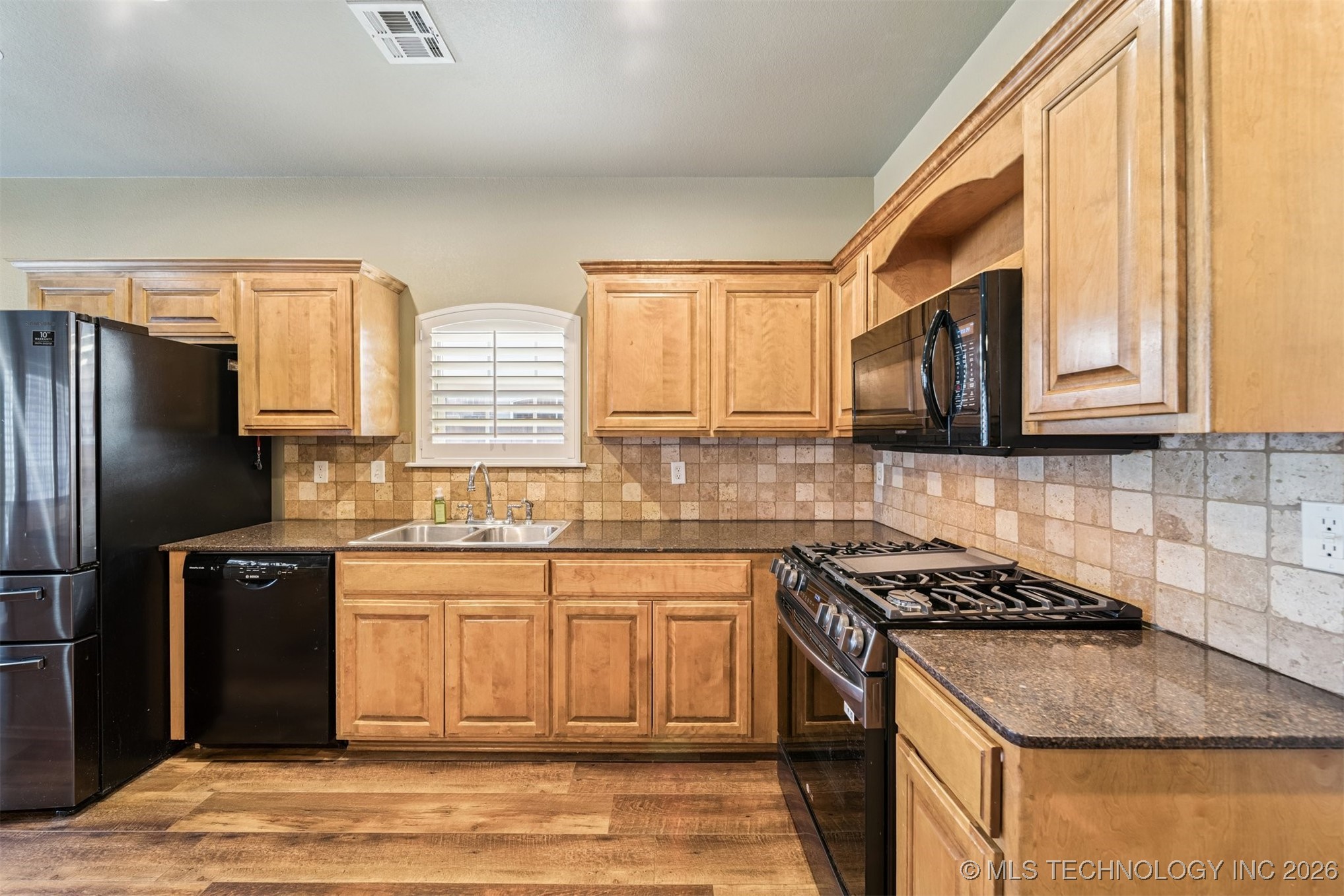 11710 S Willow Place