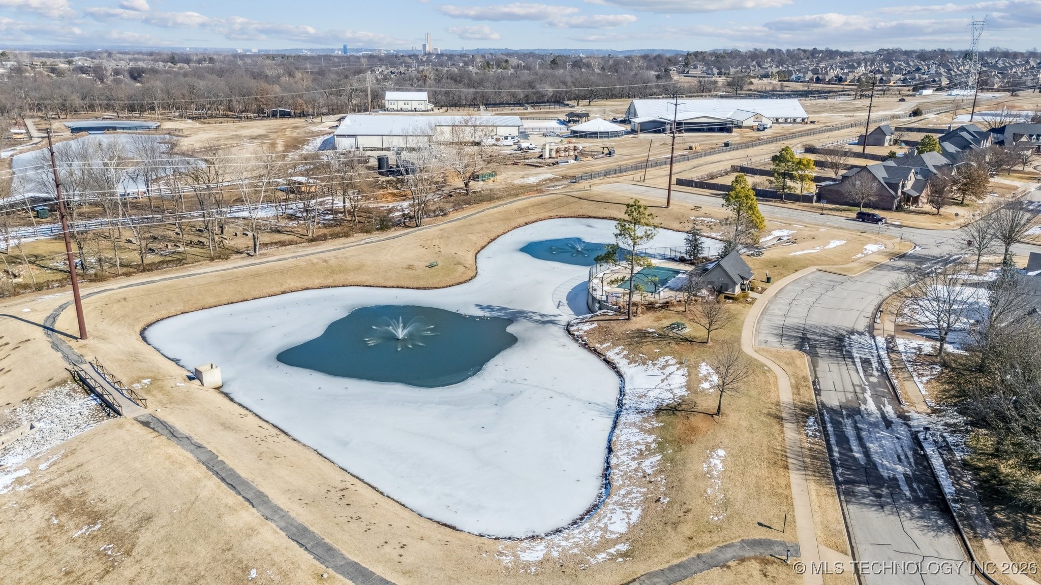 11710 S Willow Place