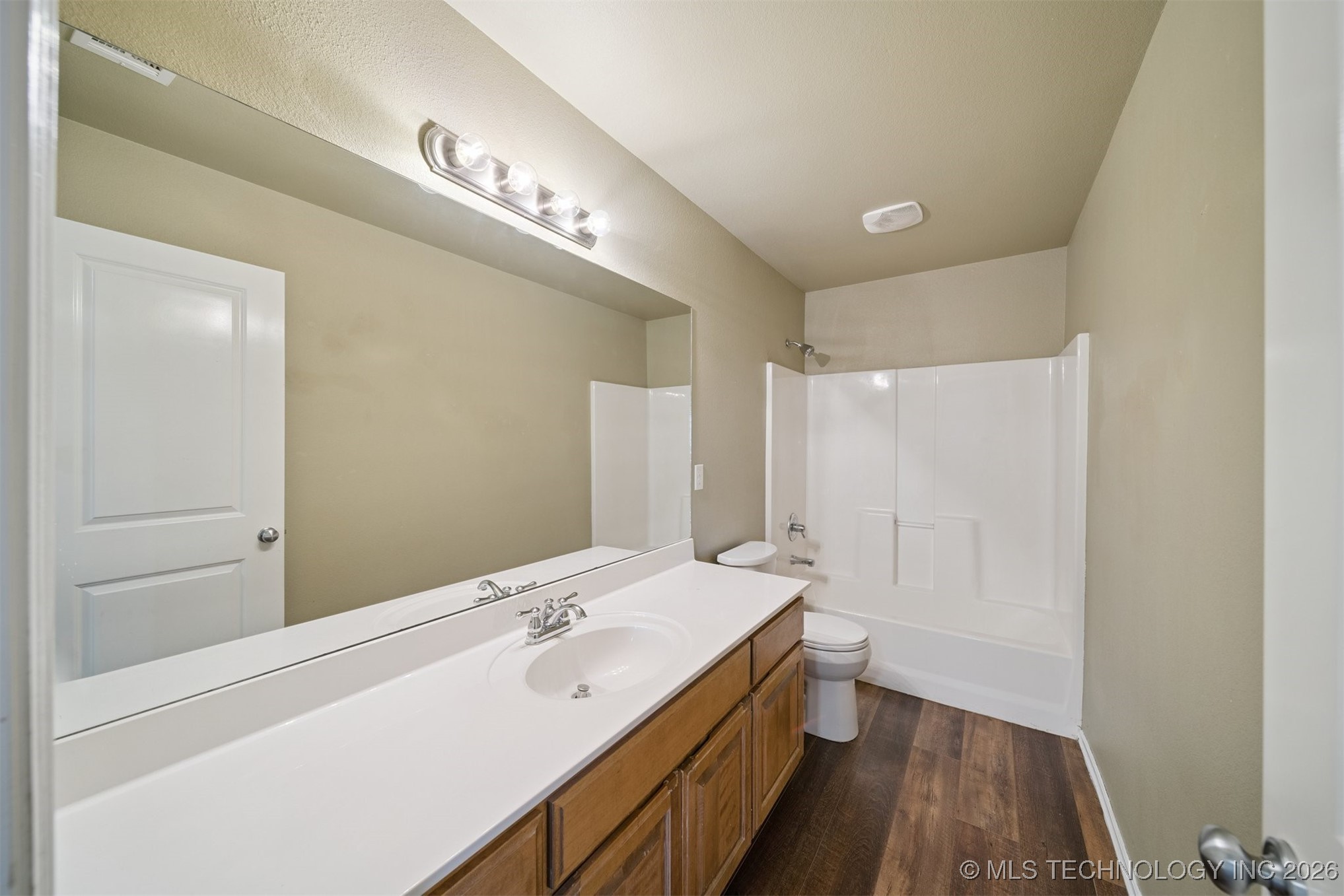 11710 S Willow Place