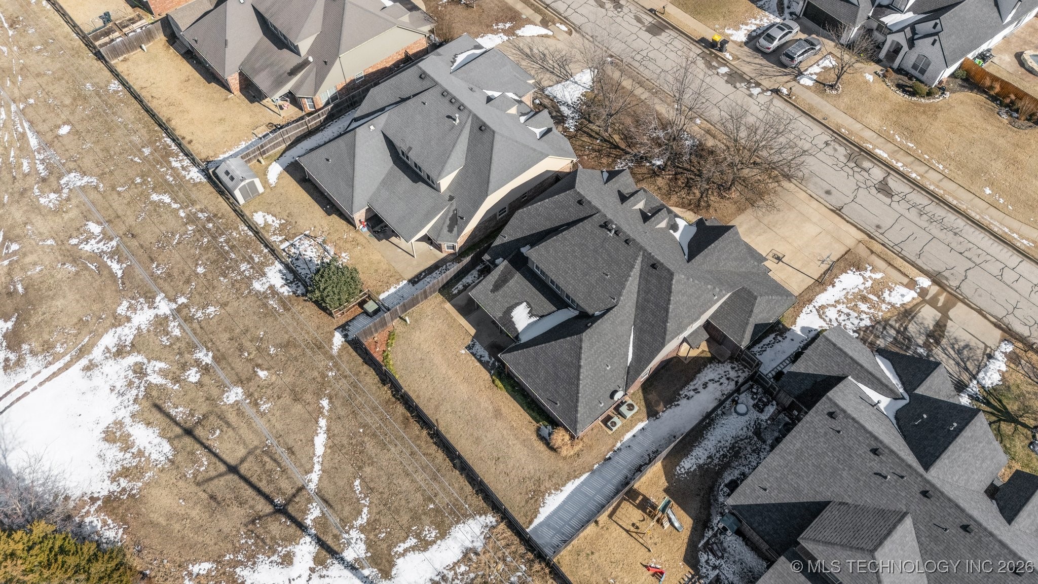 11710 S Willow Place