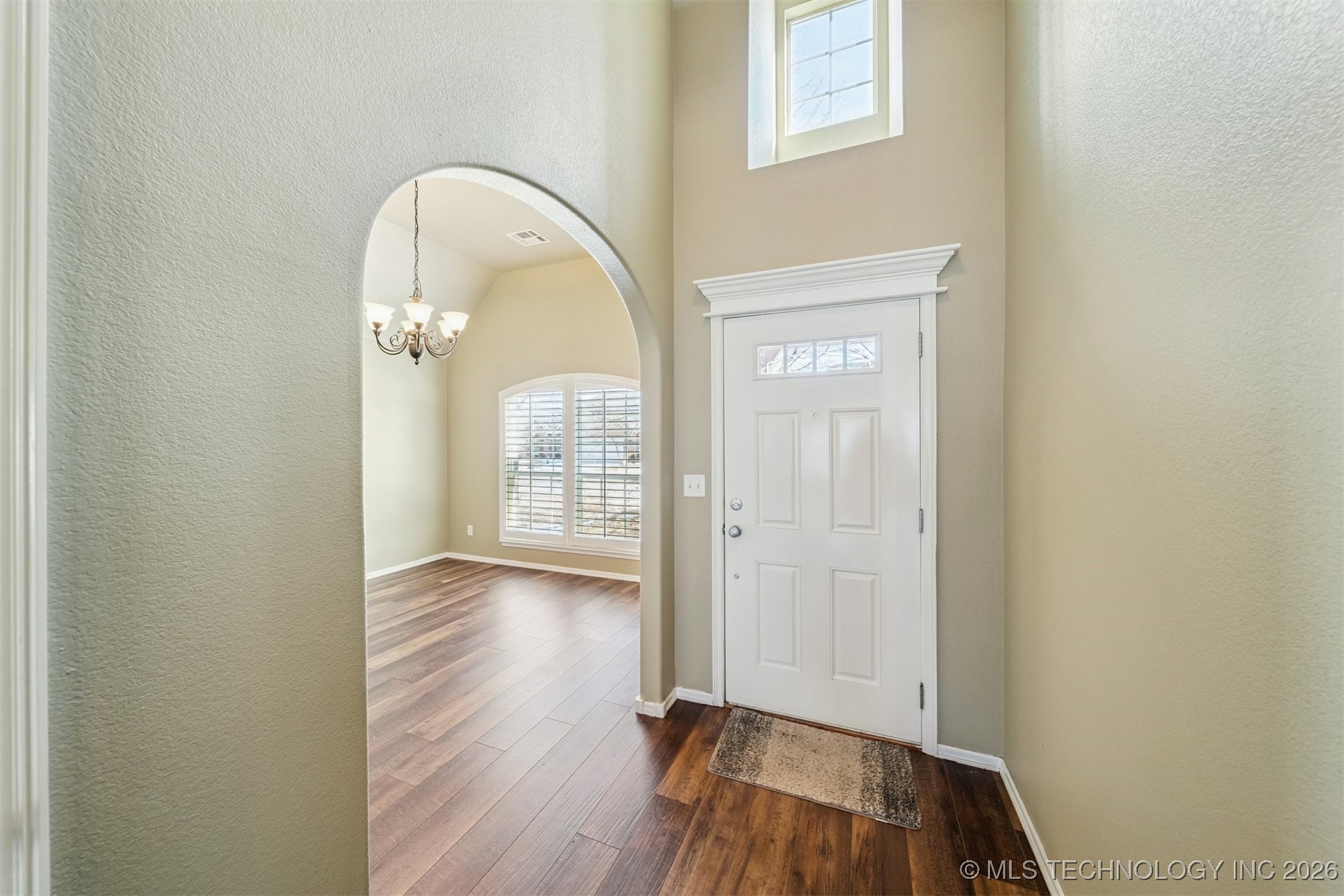 11710 S Willow Place