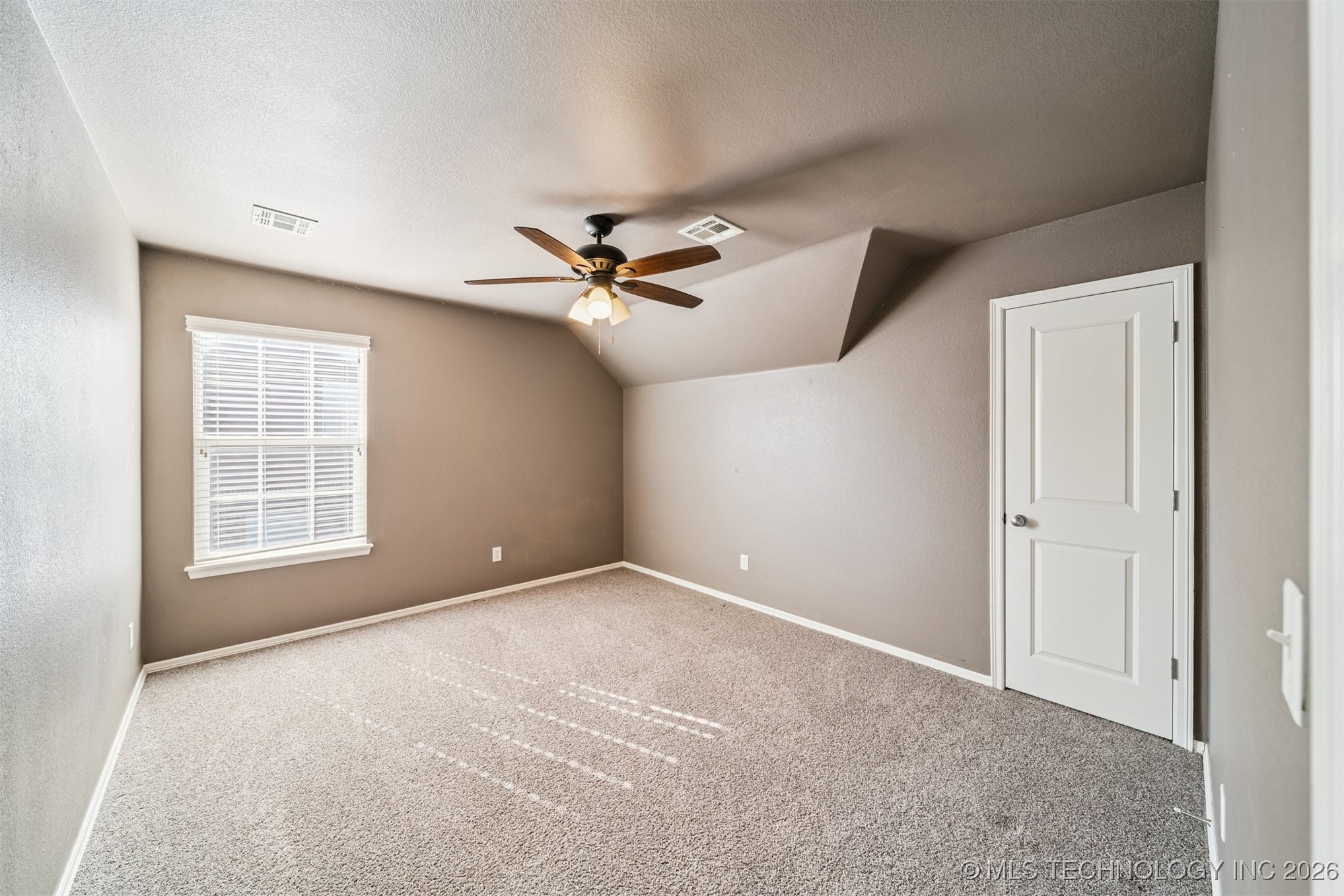 11710 S Willow Place