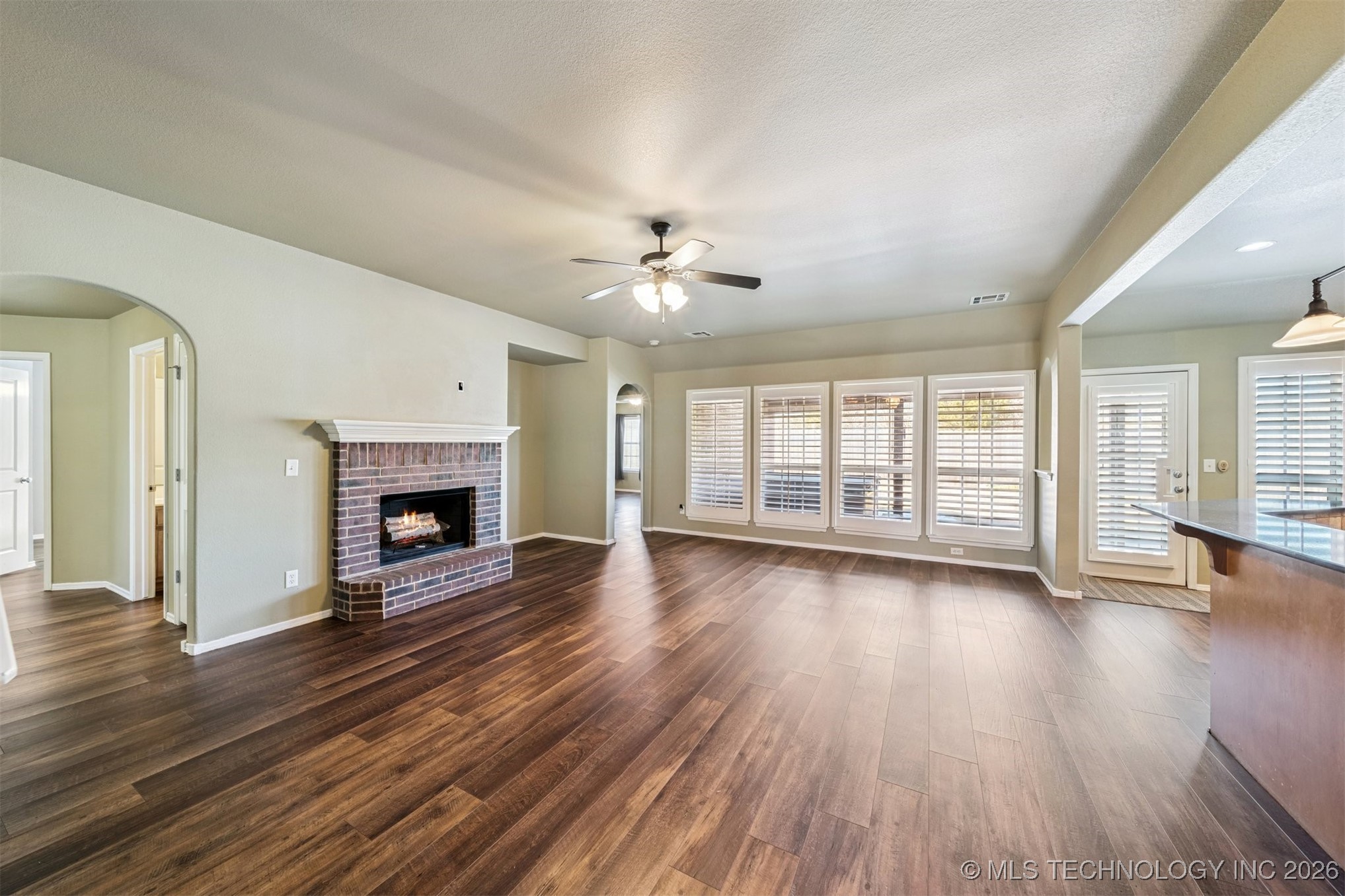 11710 S Willow Place