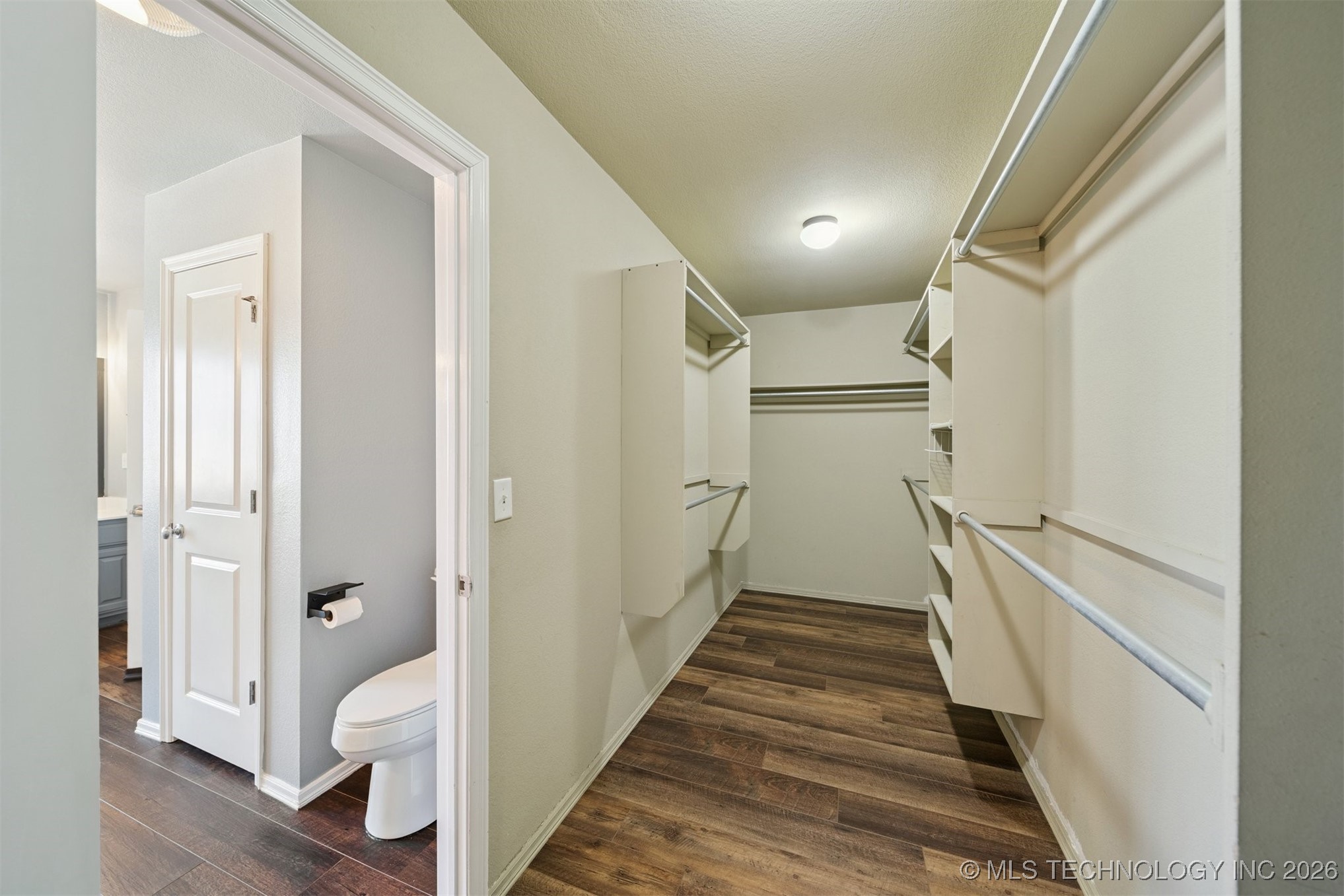 11710 S Willow Place