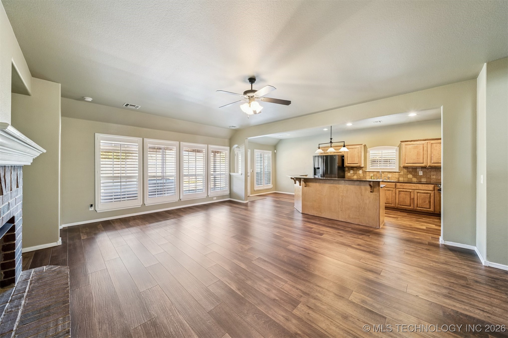 11710 S Willow Place