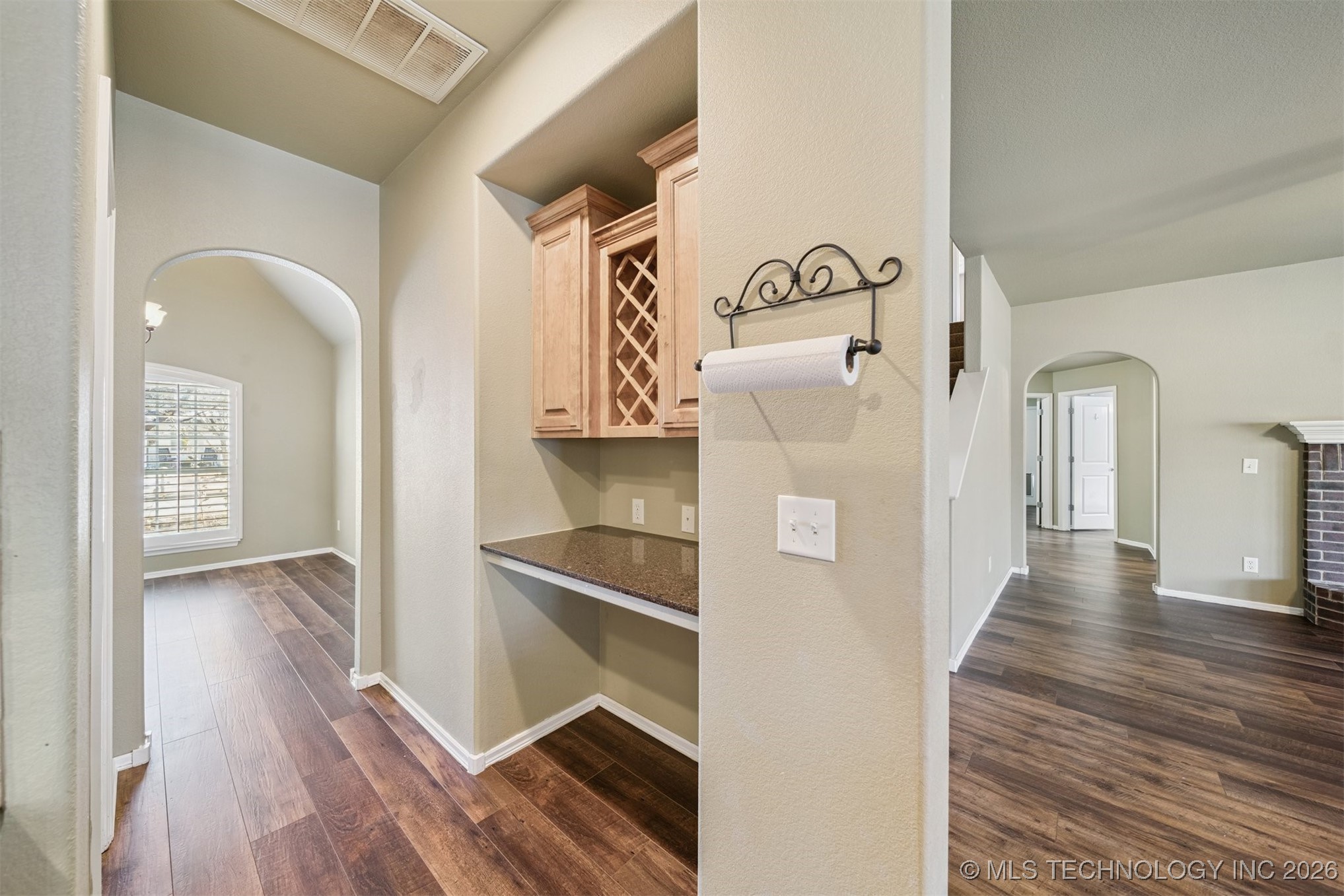 11710 S Willow Place