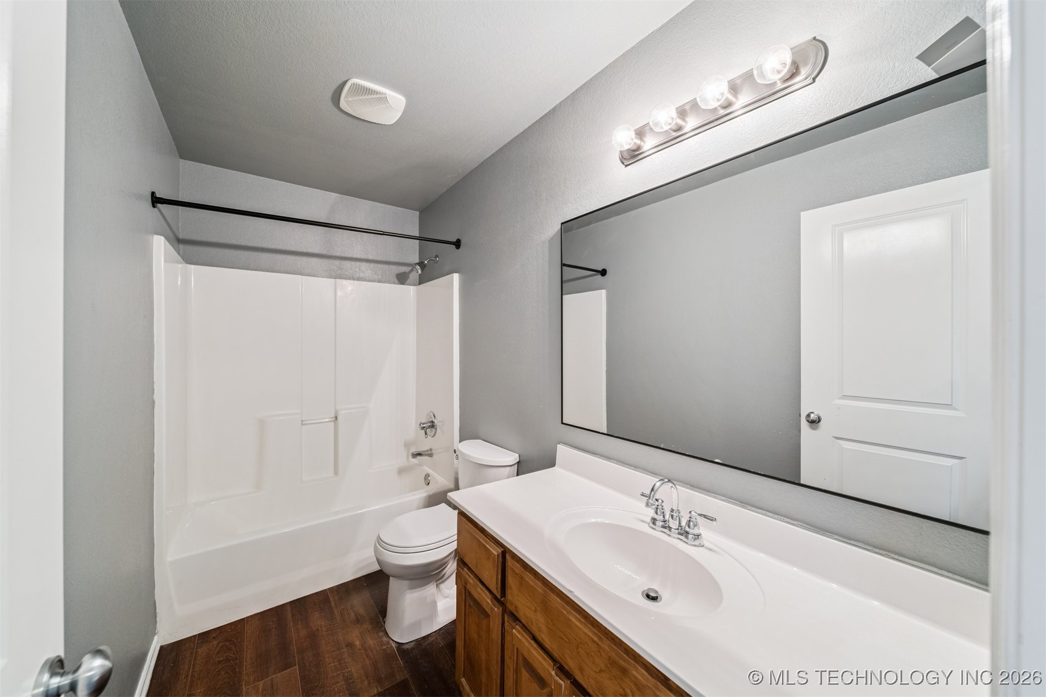 11710 S Willow Place