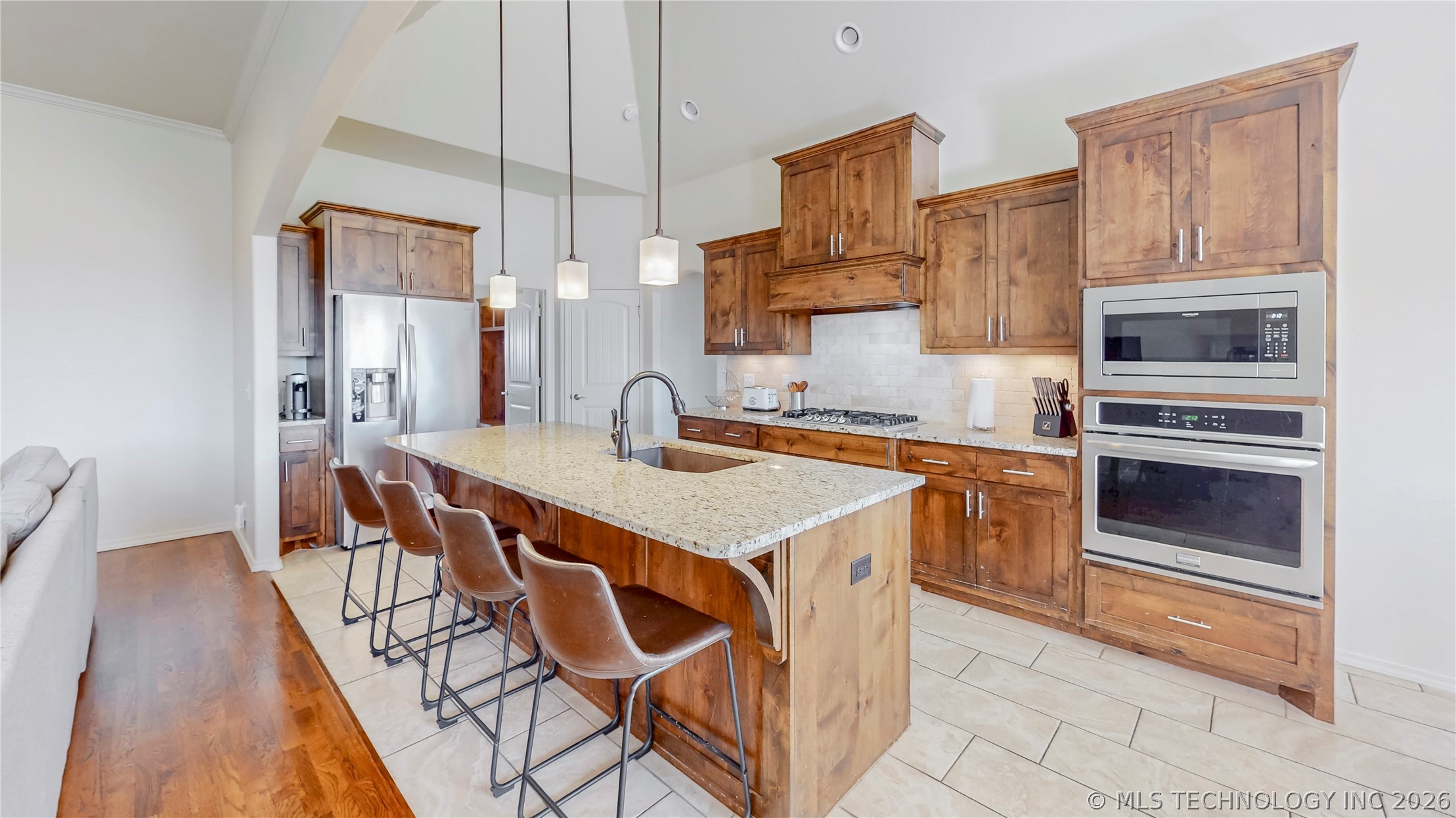 1601 E Pasadena Street