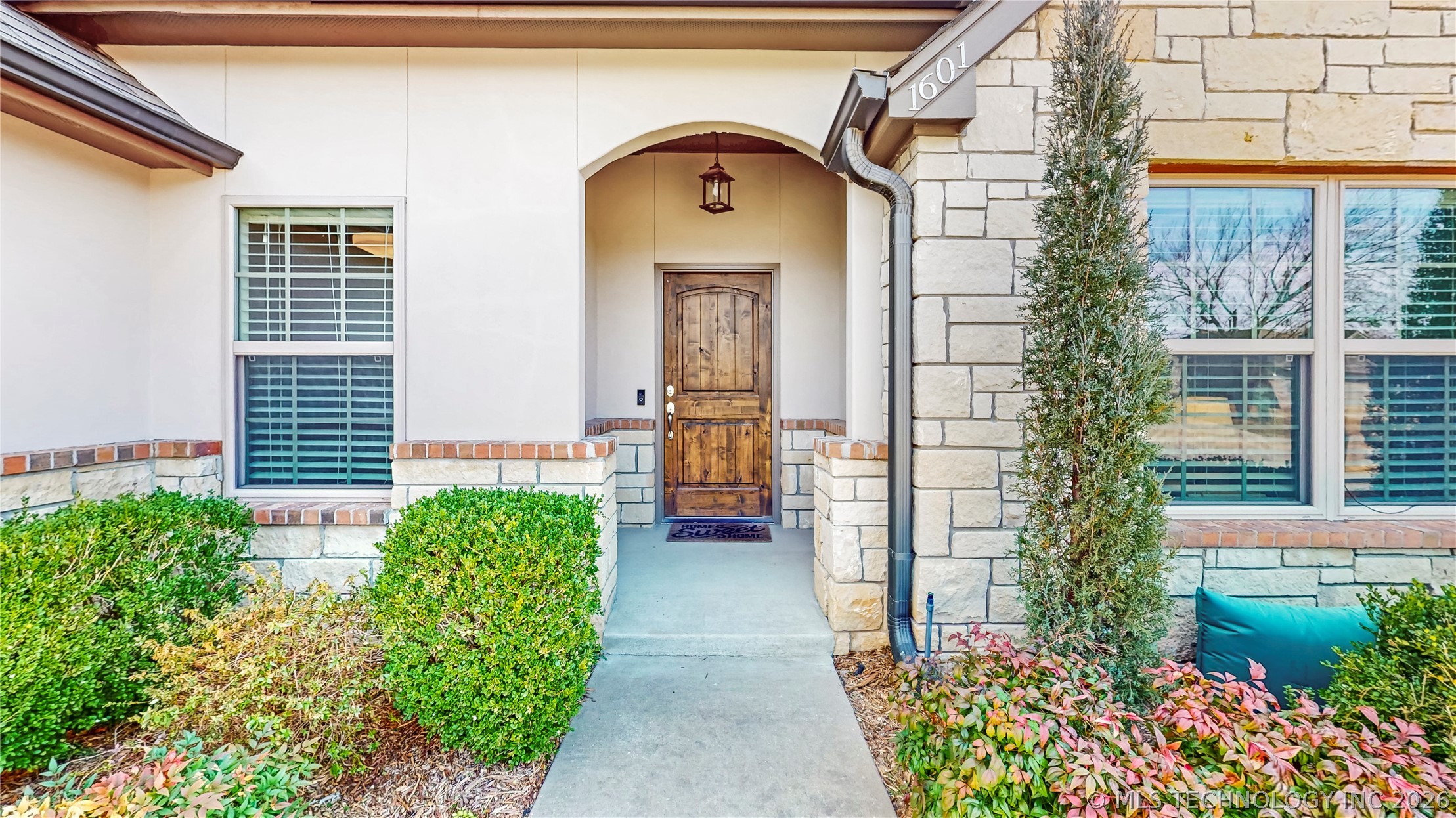 1601 E Pasadena Street