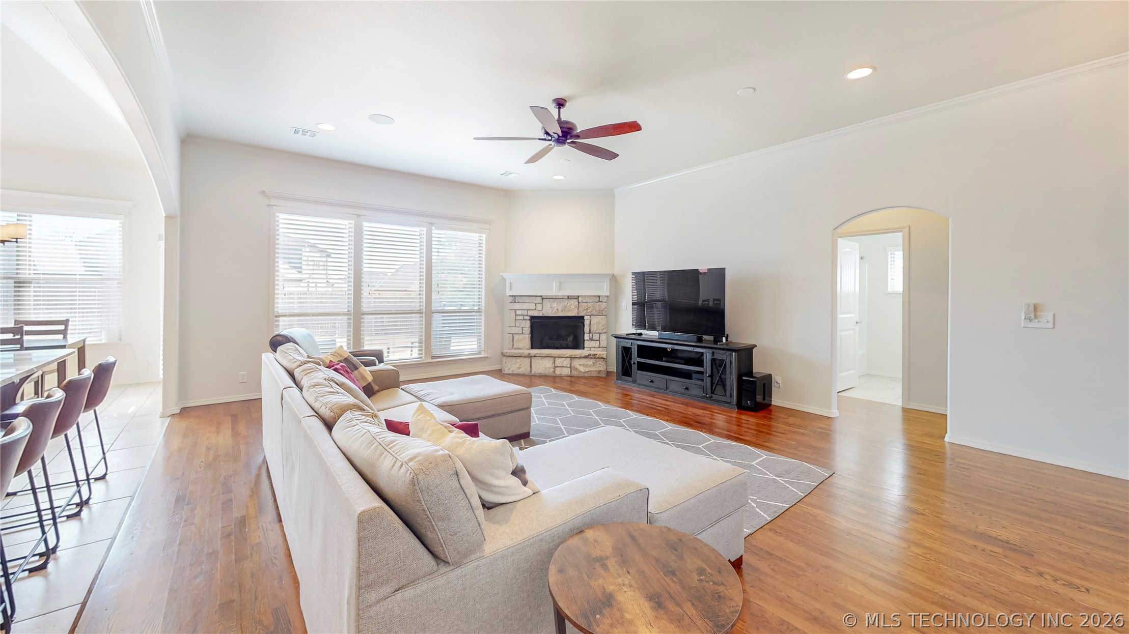 1601 E Pasadena Street