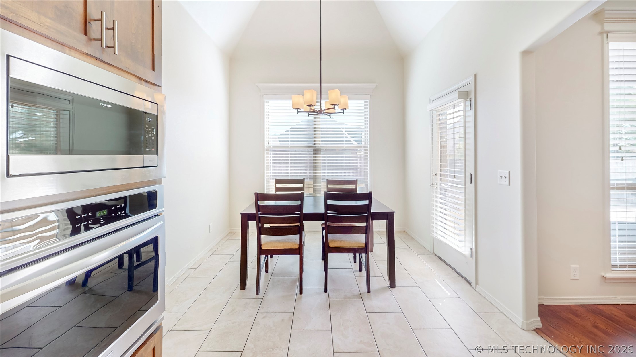 1601 E Pasadena Street