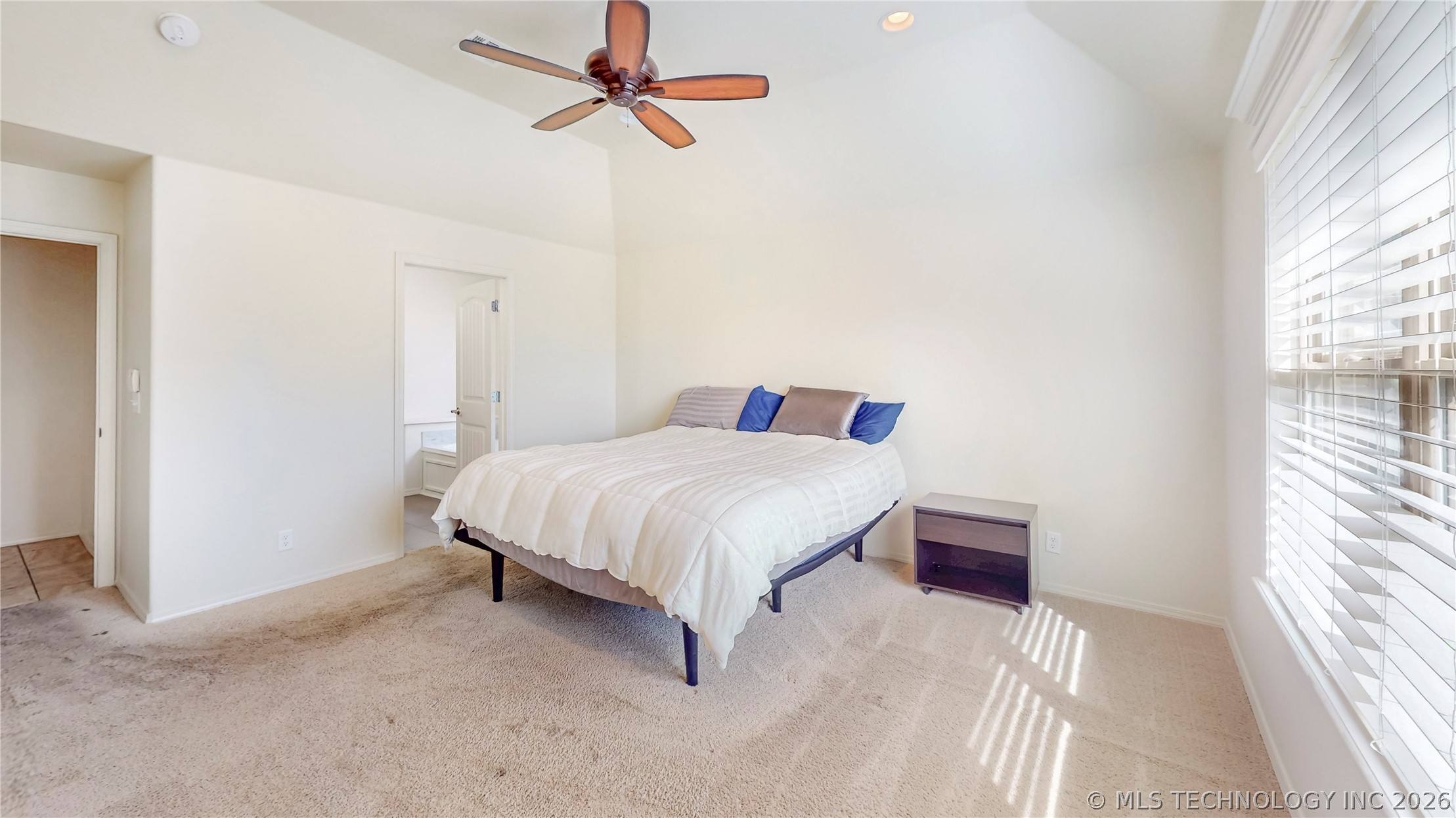 1601 E Pasadena Street