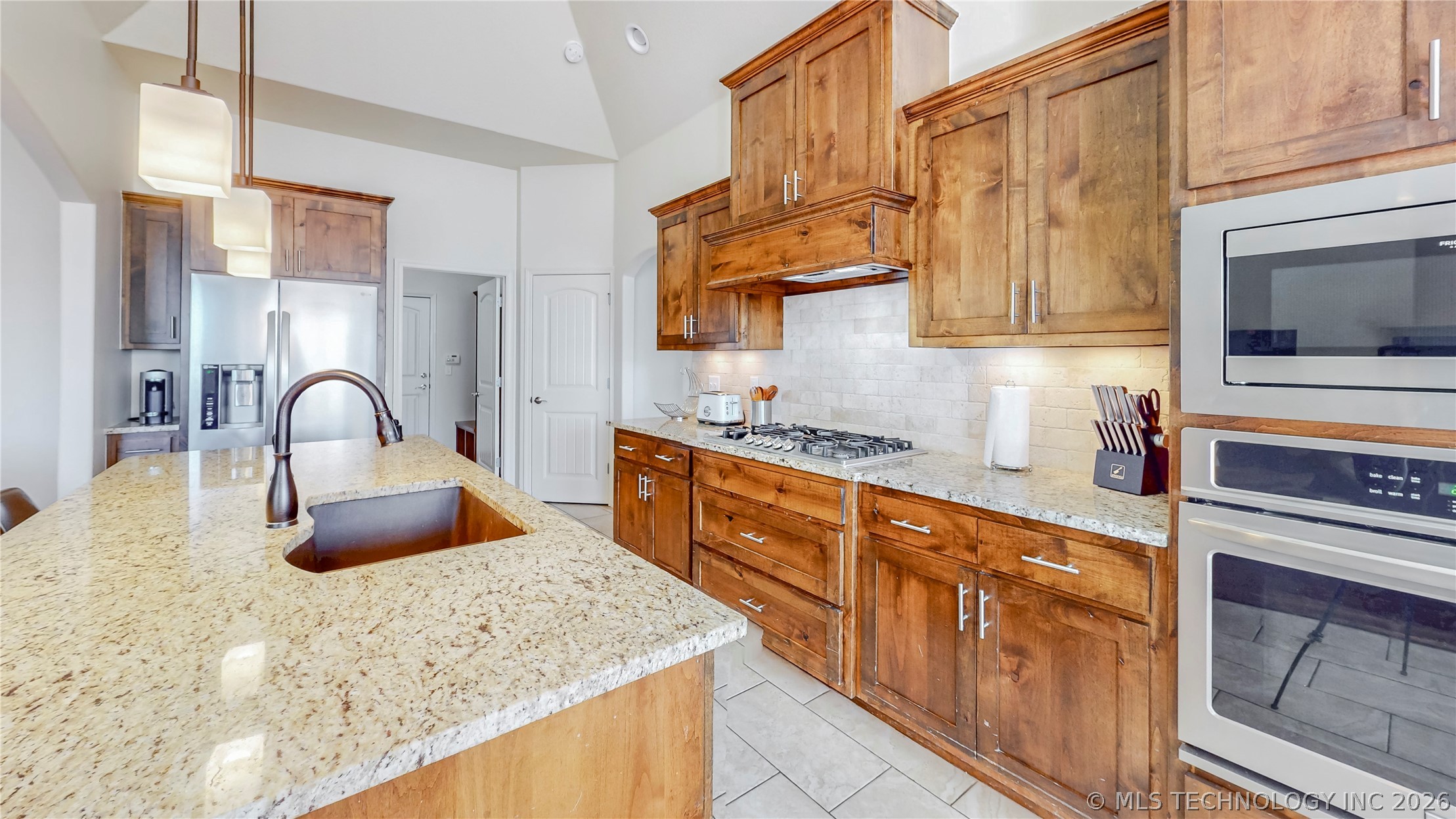 1601 E Pasadena Street