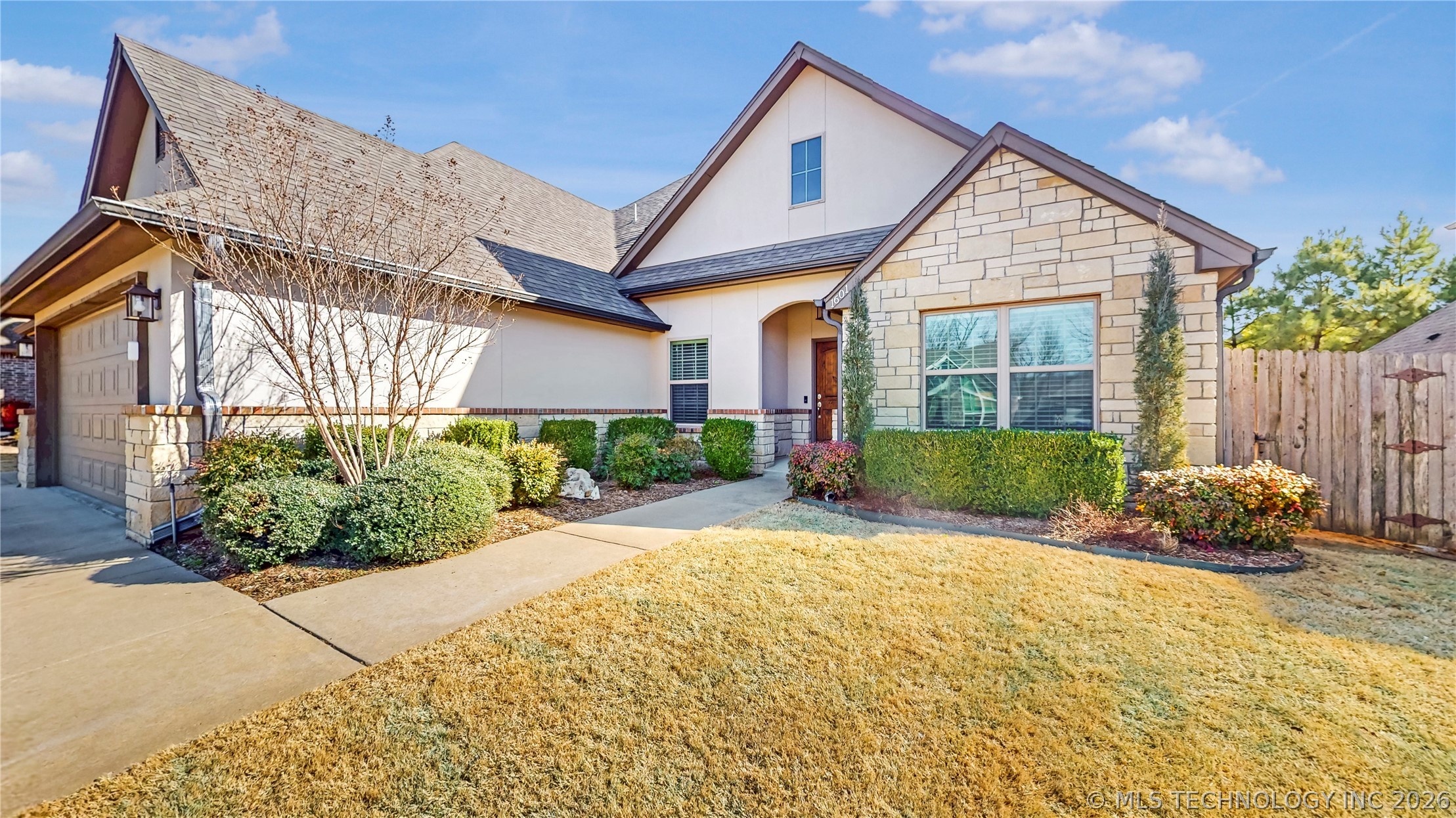 1601 E Pasadena Street