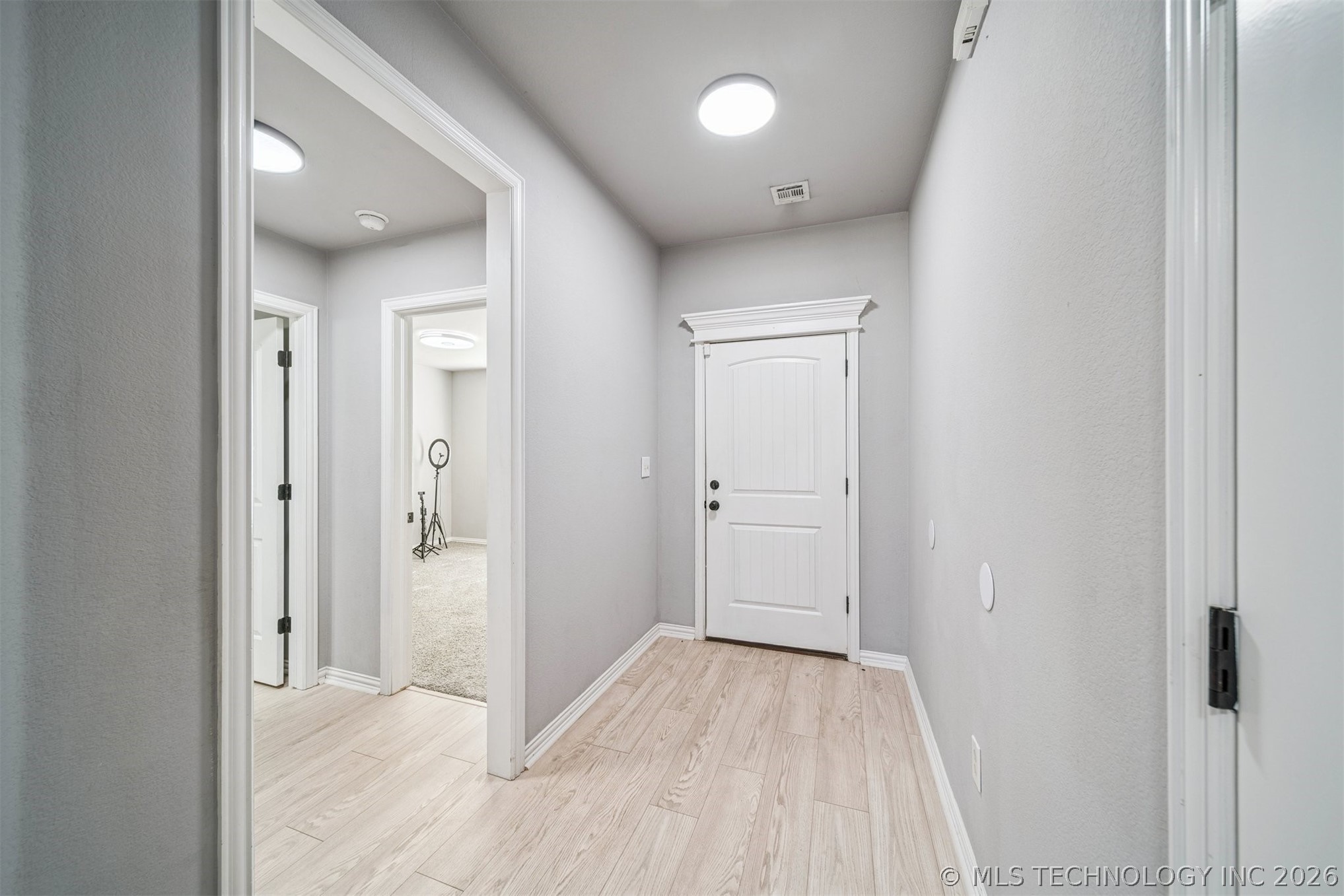 1417 E 145th Street S